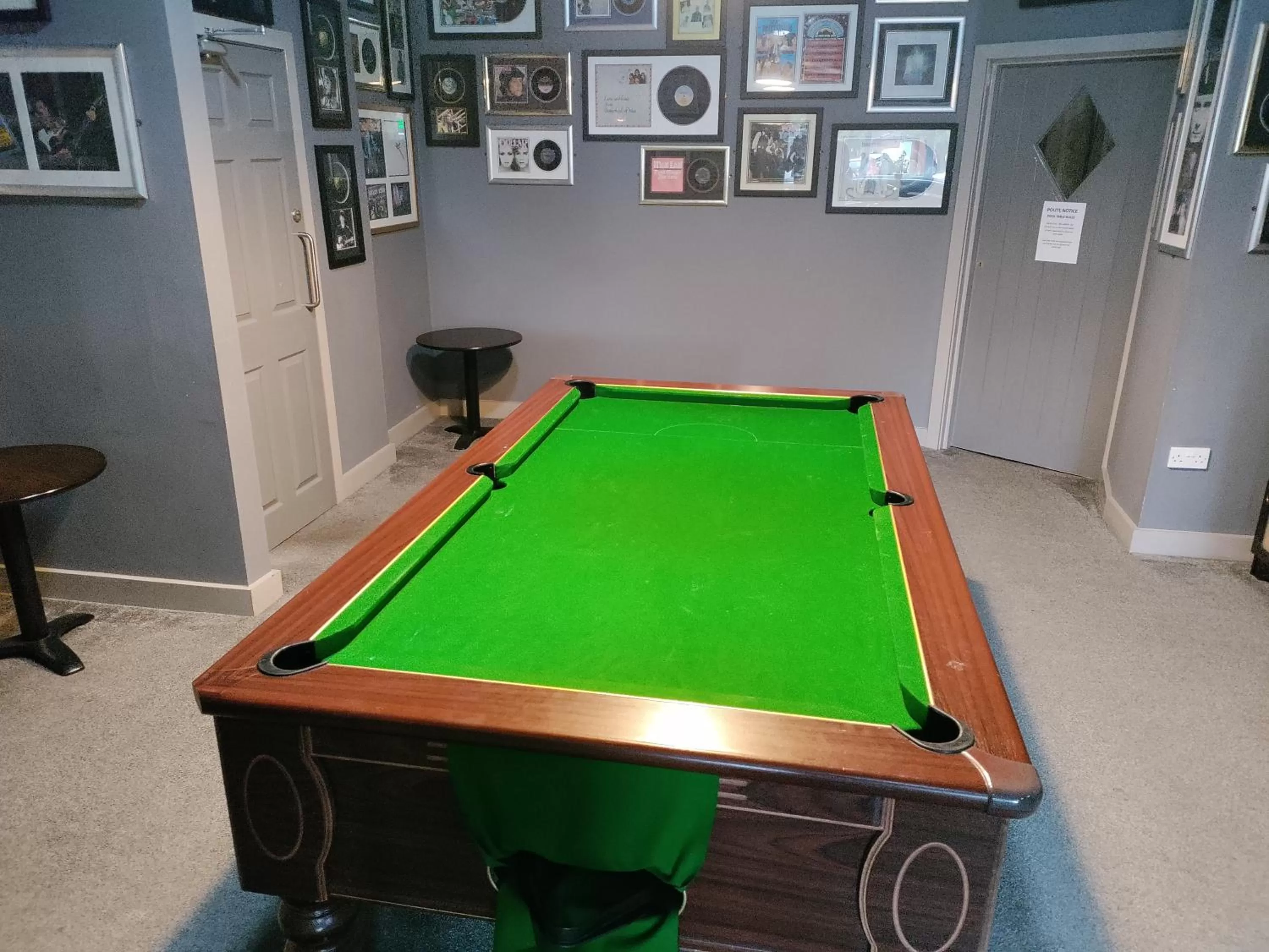 Billiard in Harleys Inn