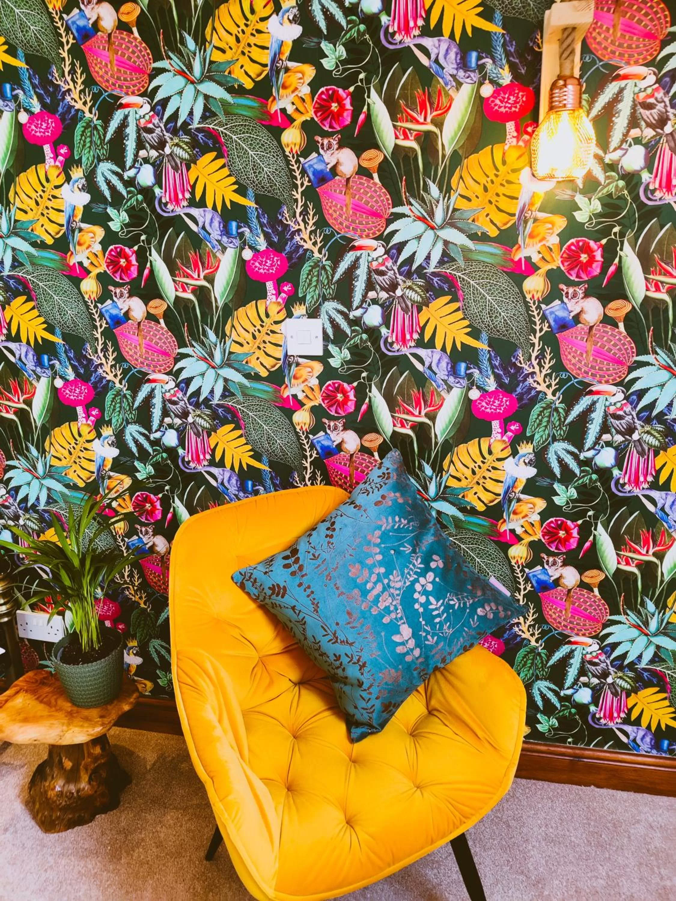 Deluxe King Room  in White Horse Inn