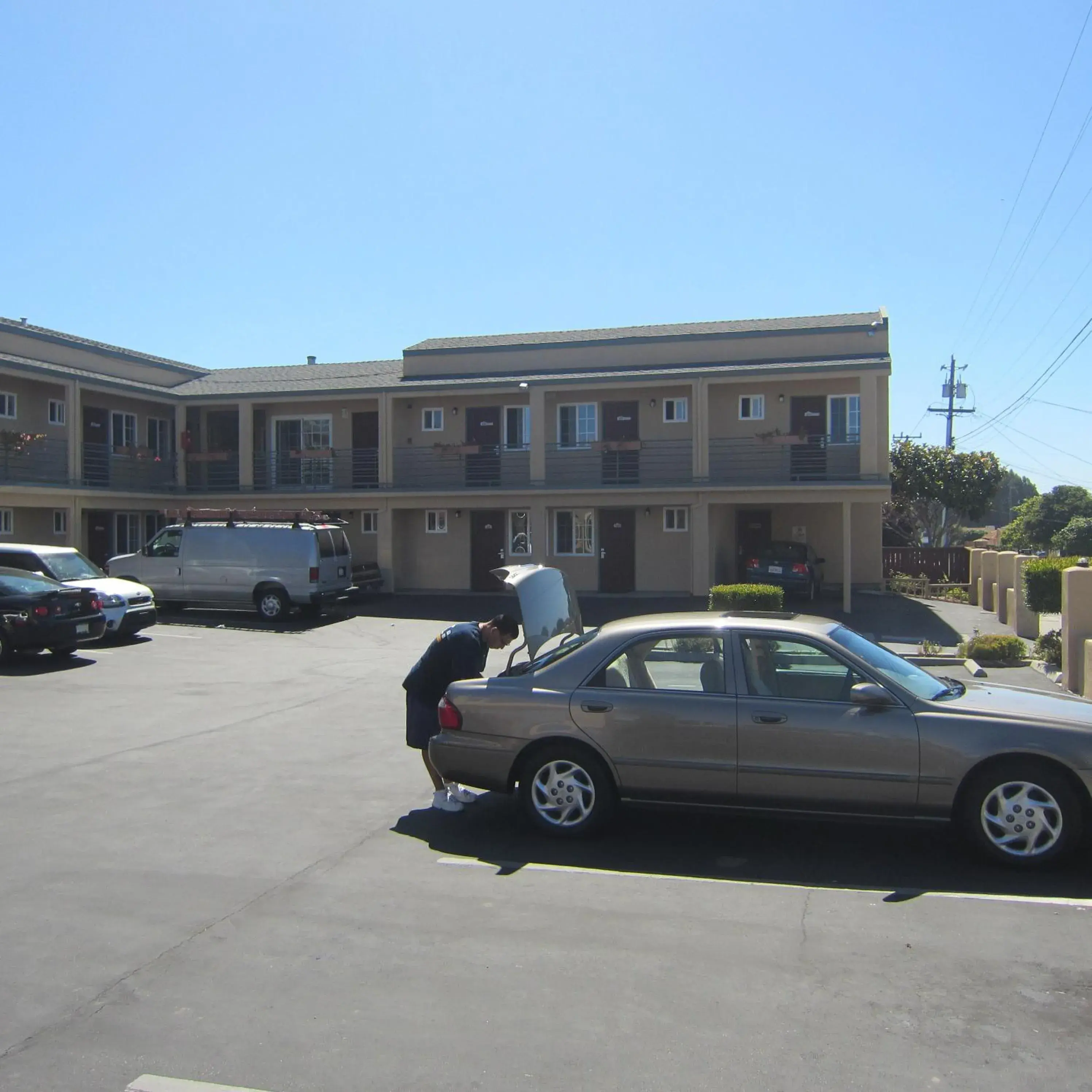 Property building in Pacific Best Inn Property building in Pacific Best Inn