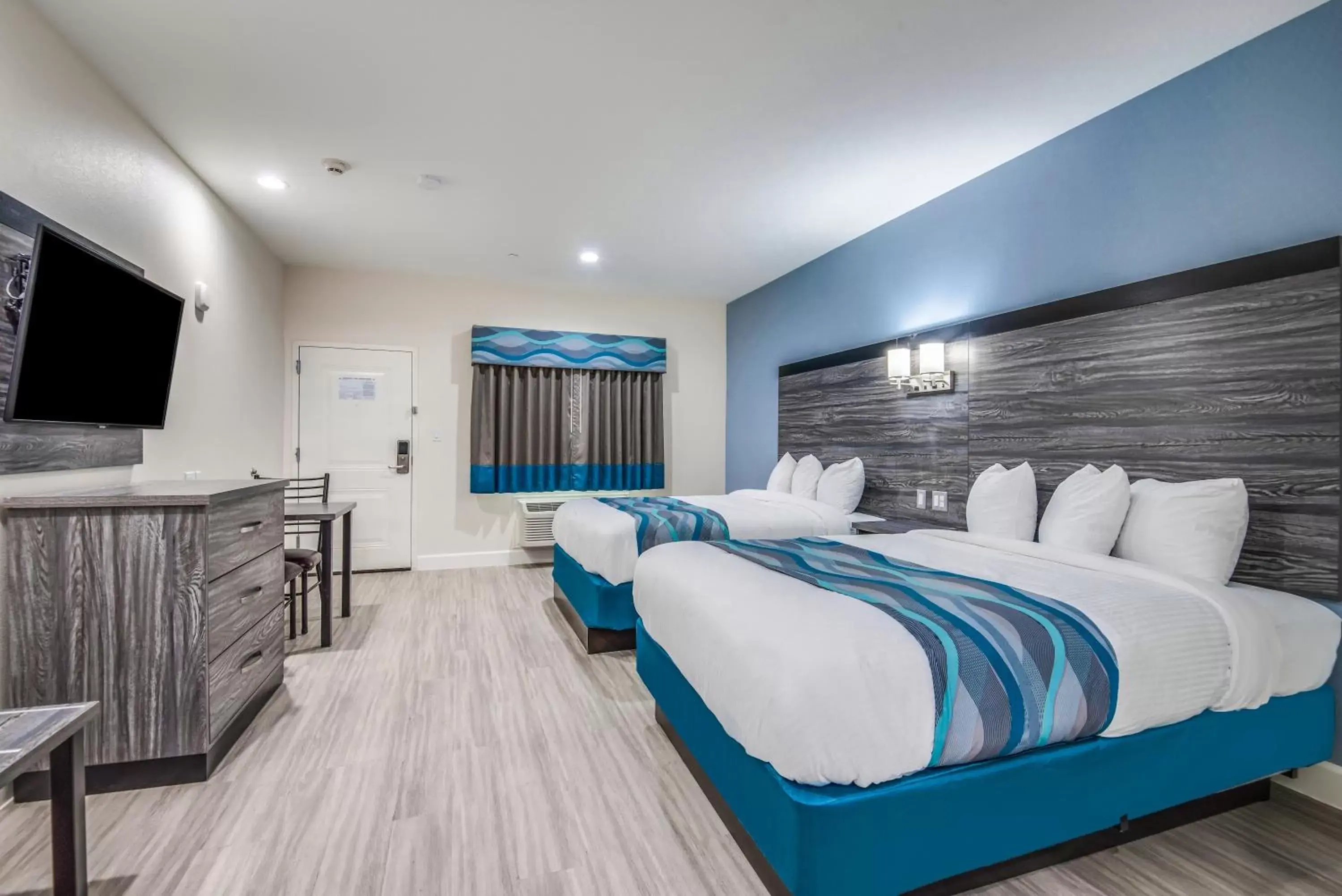 Bed in Americas Best Value Inn & Suites Houston at Hwy 6 Bed in Americas Best Value Inn & Suites Houston at Hwy 6