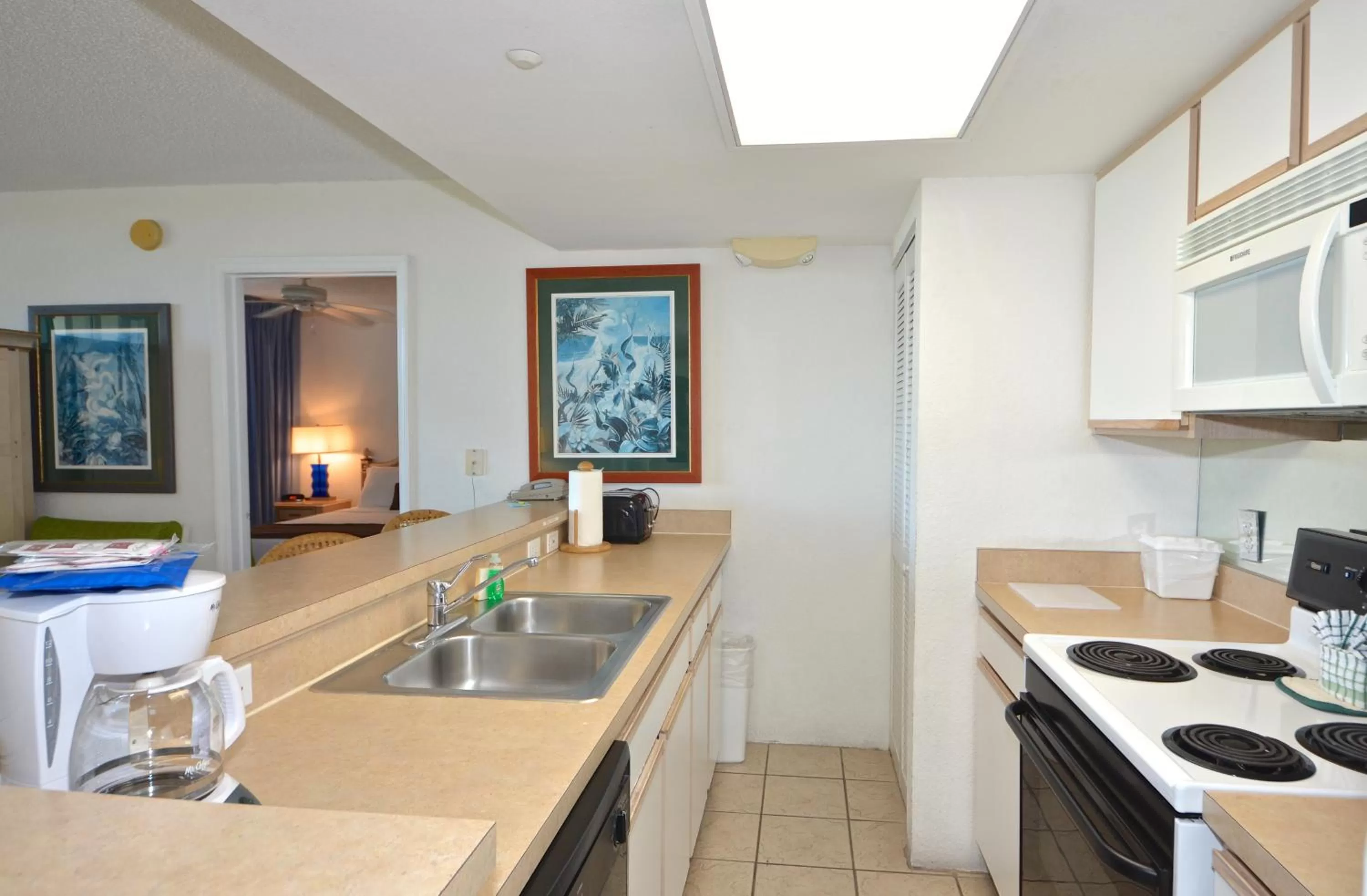 Kitchen/Kitchenette in Sunrise Suites Barbados Suite #204