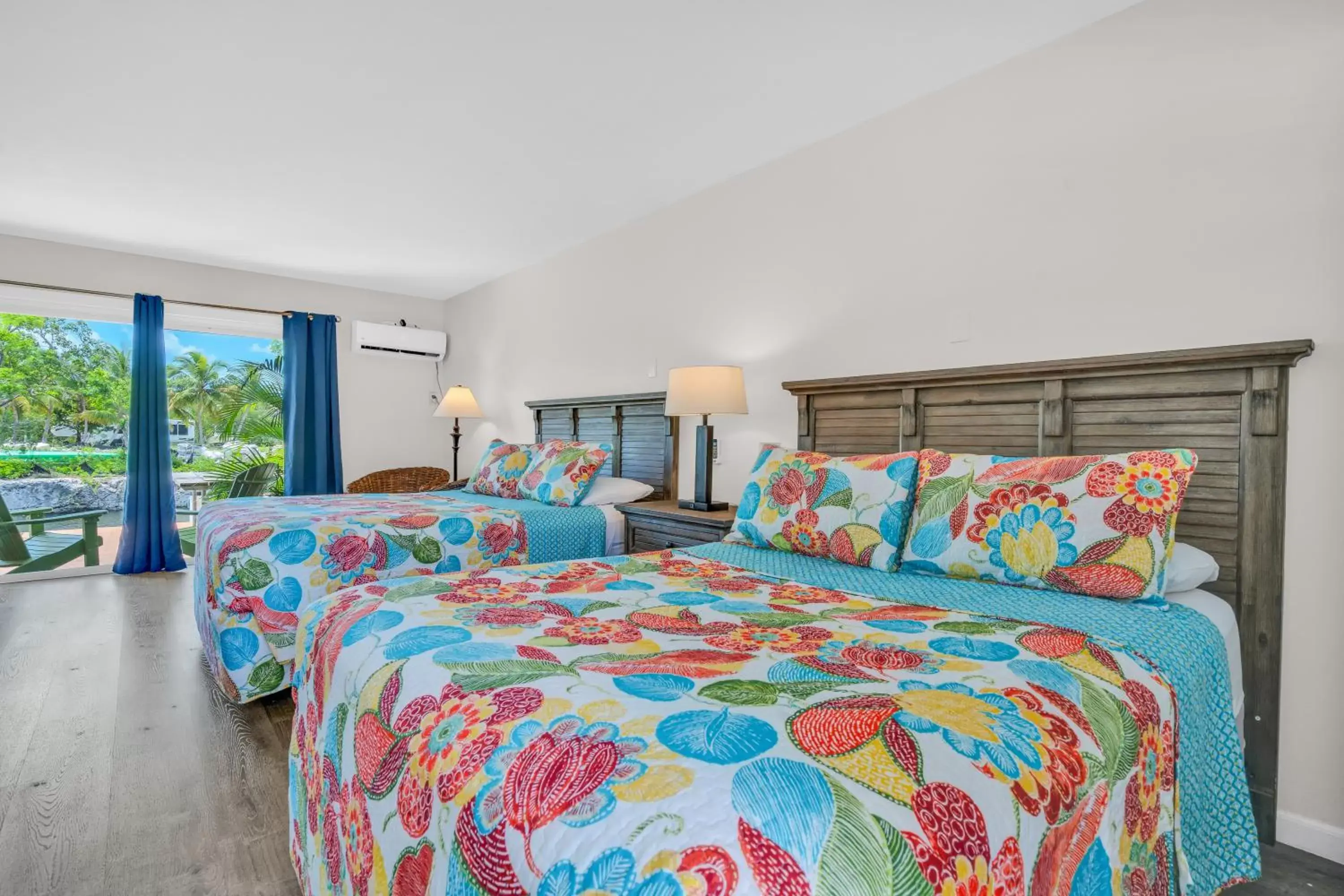 Bedroom, Bed in Coconut Cay Resort
