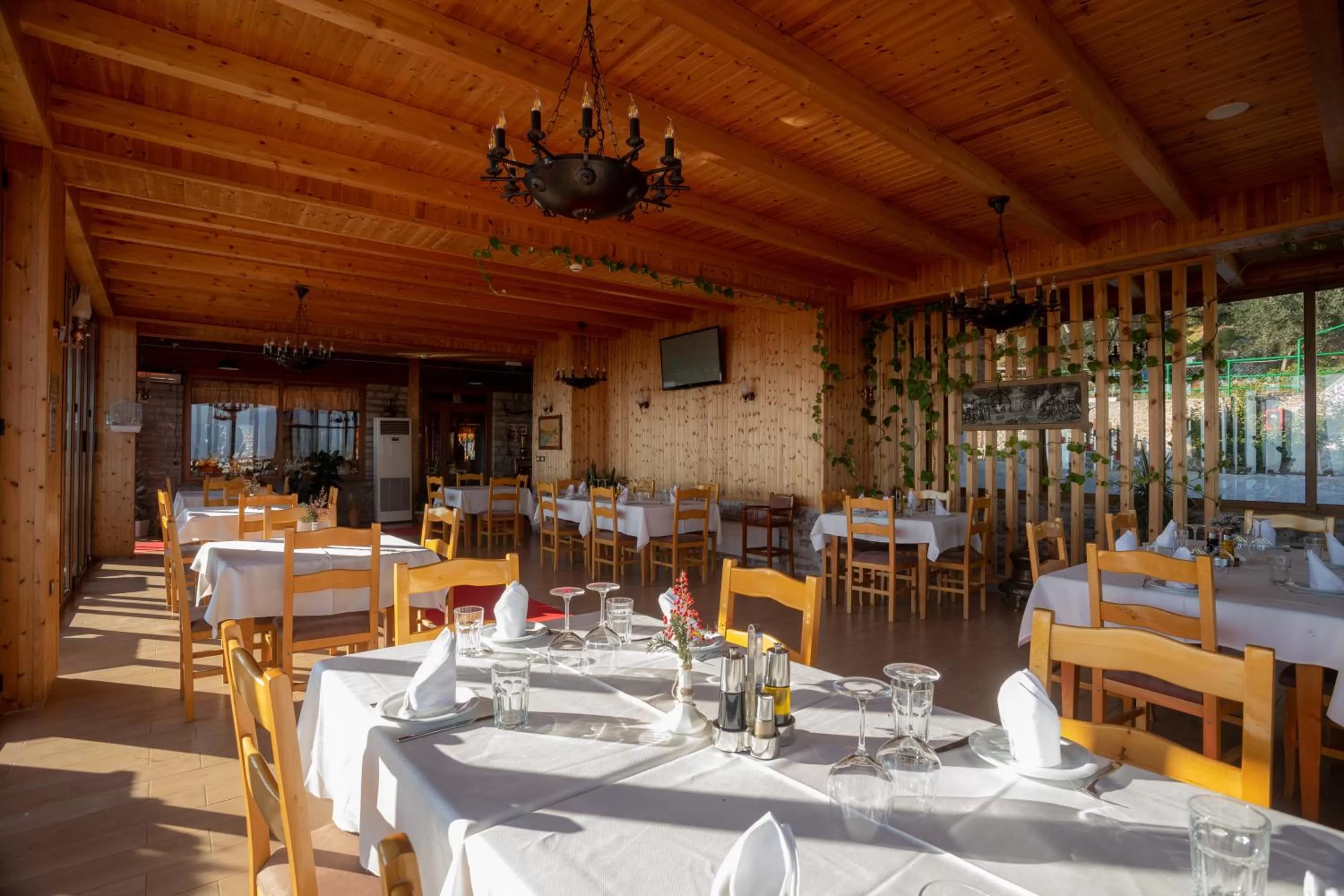 Restaurant/Places to Eat in OLD HOUSE