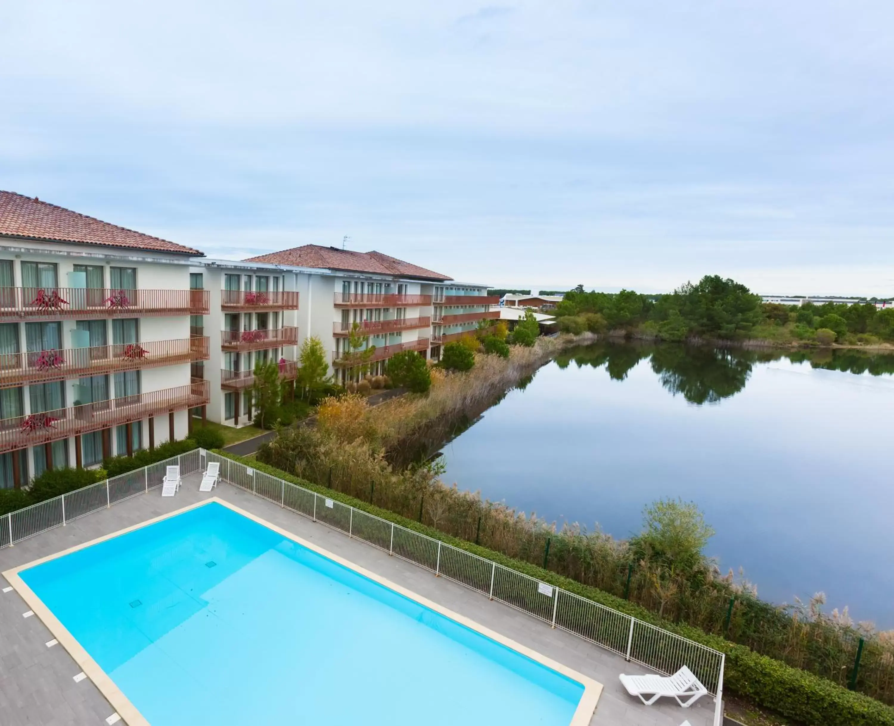 Swimming pool, Pool View in All Suites La Teste – Bassin d’Arcachon