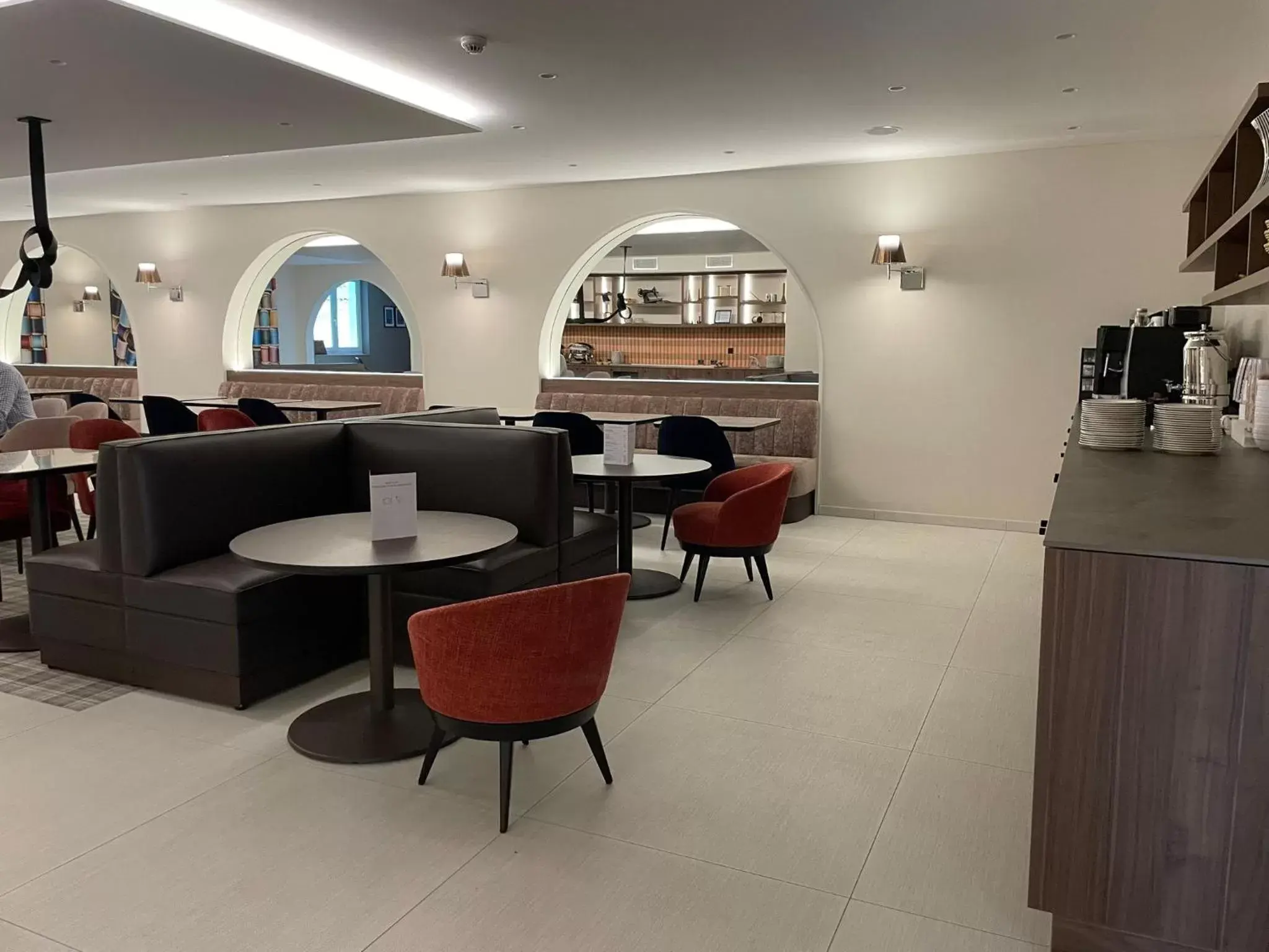 Restaurant/places to eat, Lounge/Bar in Hôtel Fribourg Centre Remparts By Mercure