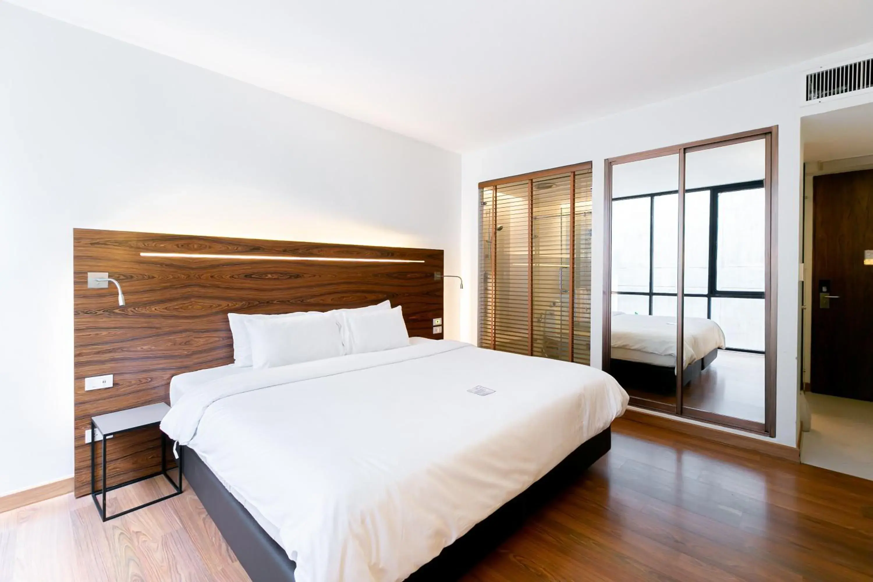 Bedroom, Bed in Sacha's Hotel Uno SHA