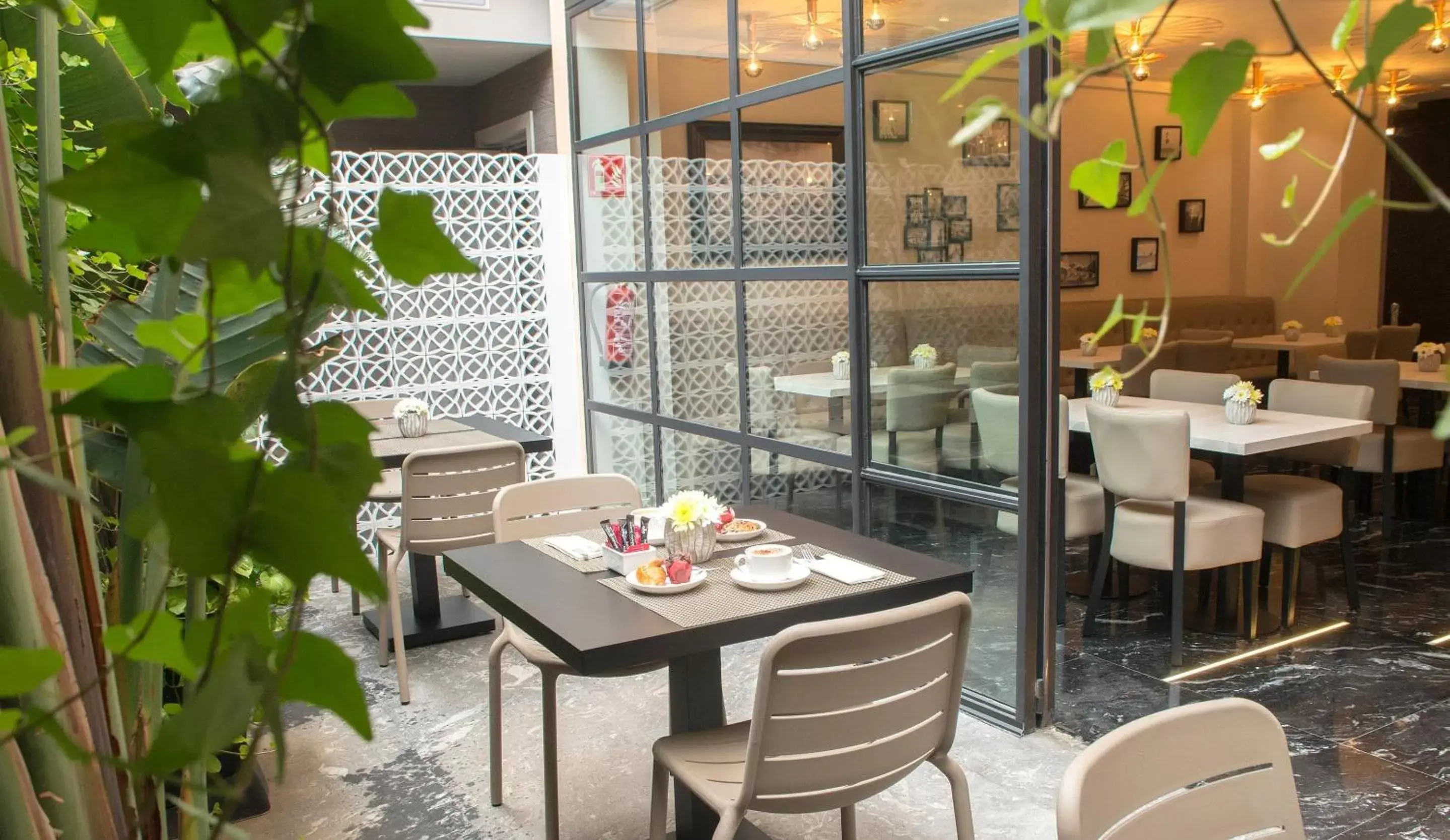 Balcony/Terrace, Restaurant/Places to Eat in Arya Stadium Hotel