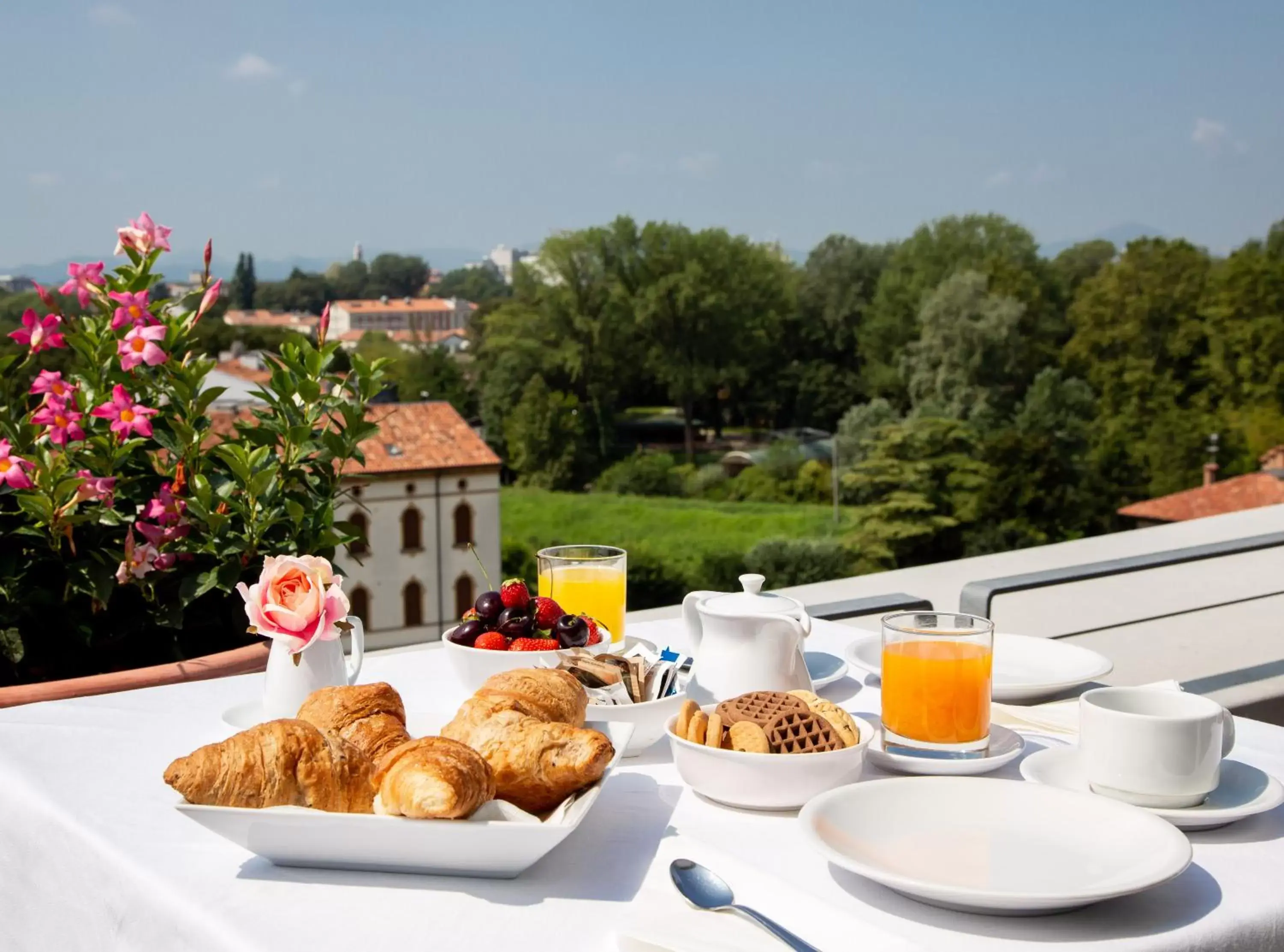 Balcony/Terrace, Breakfast in Best Western Hotel Biri