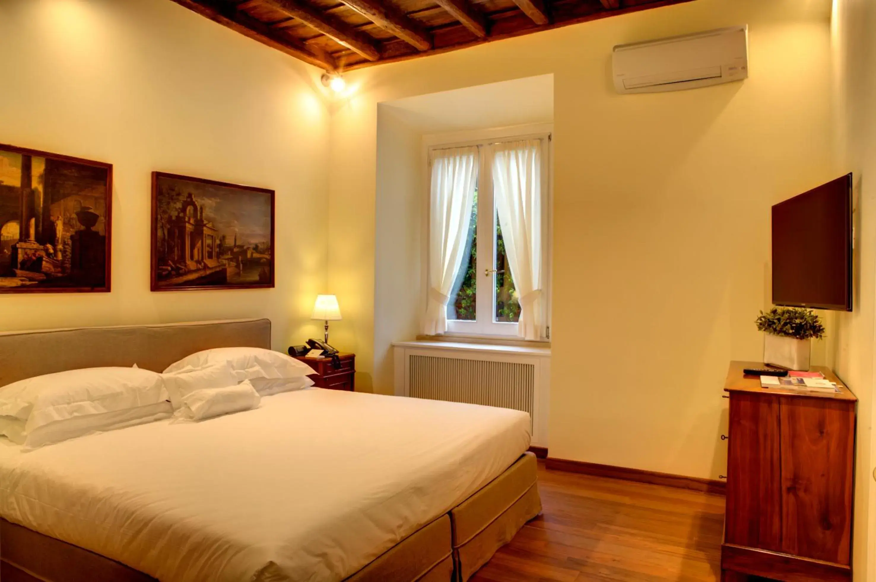 Photo of the whole room, Bed in Villa Spalletti Trivelli - Small Luxury Hotels of the World
