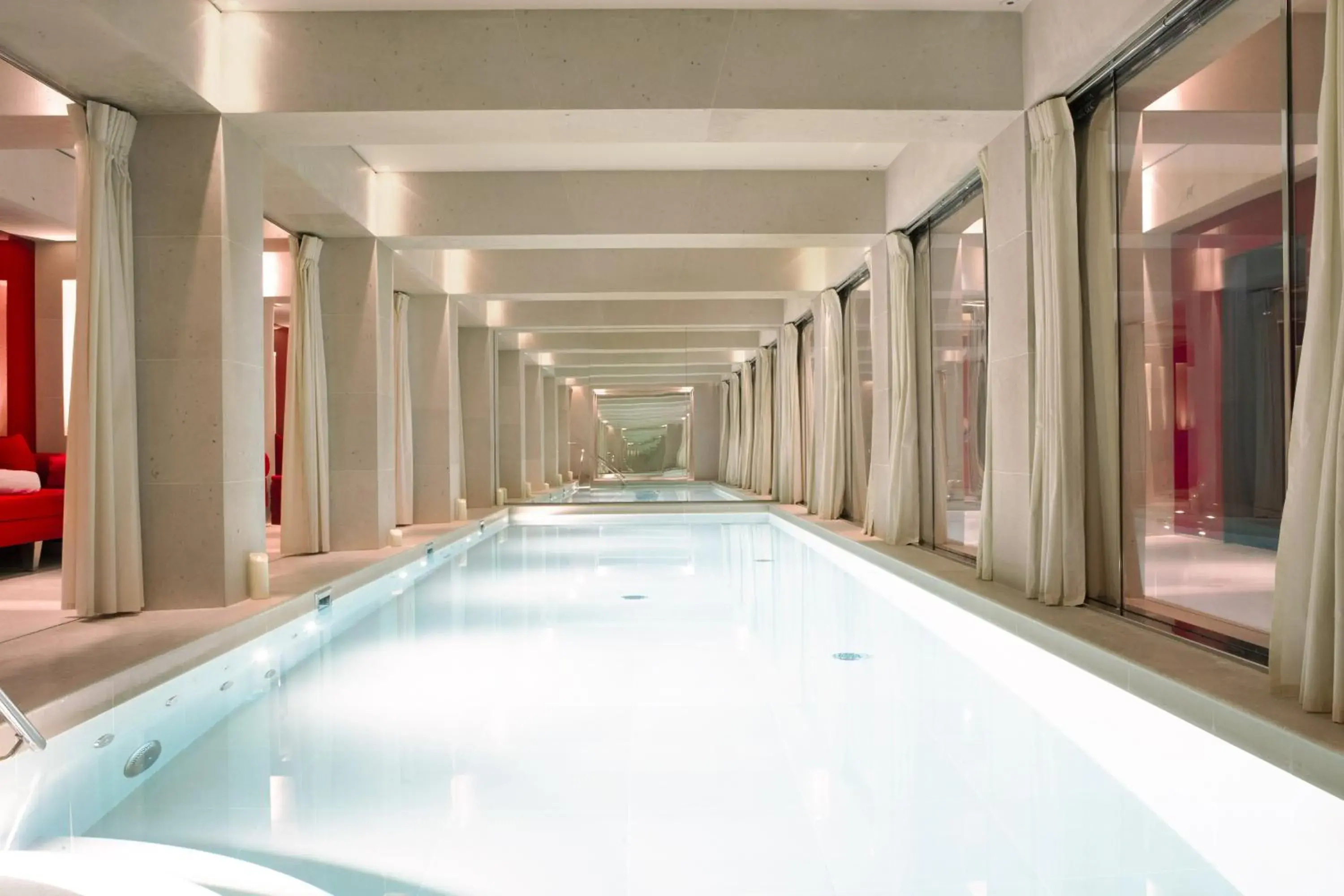 Swimming Pool in La Réserve Paris Hotel & Spa