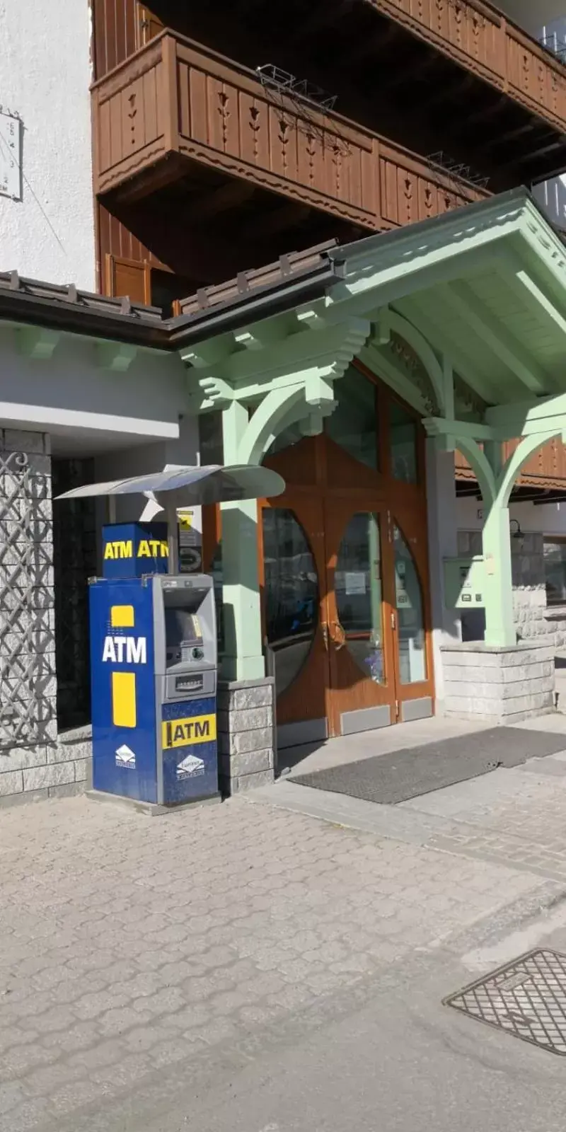 ATM in Hotel Bonapace ***S