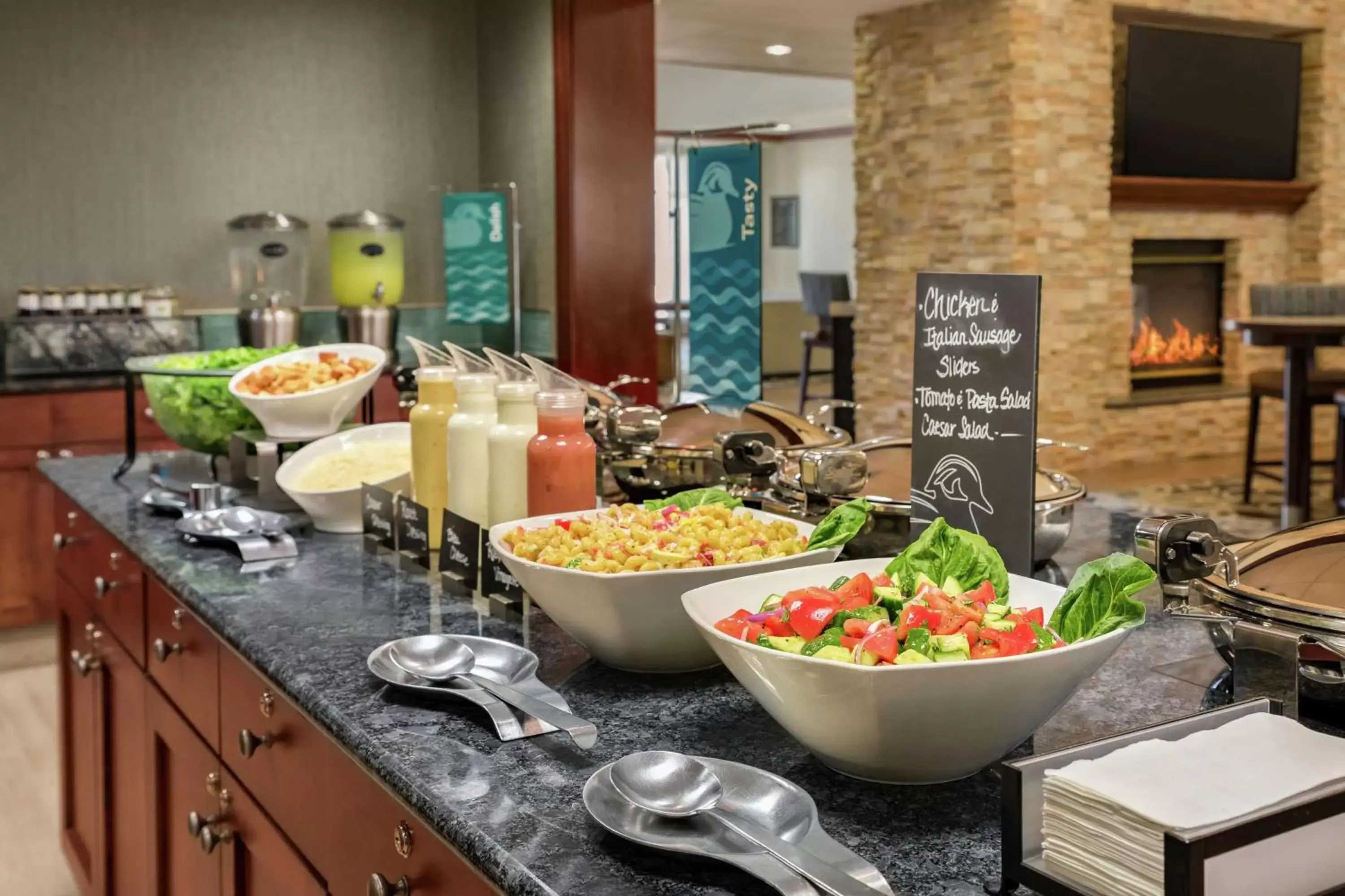 Dining area in Homewood Suites by Hilton Dulles-North Loudoun