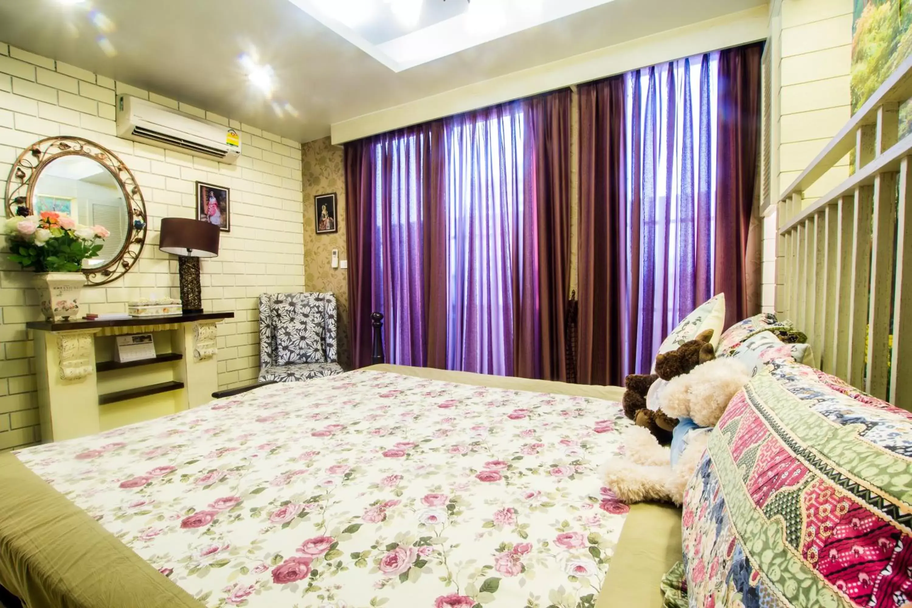 Bedroom, Bed in Sabai Sabai@Sukhumvit Hotel