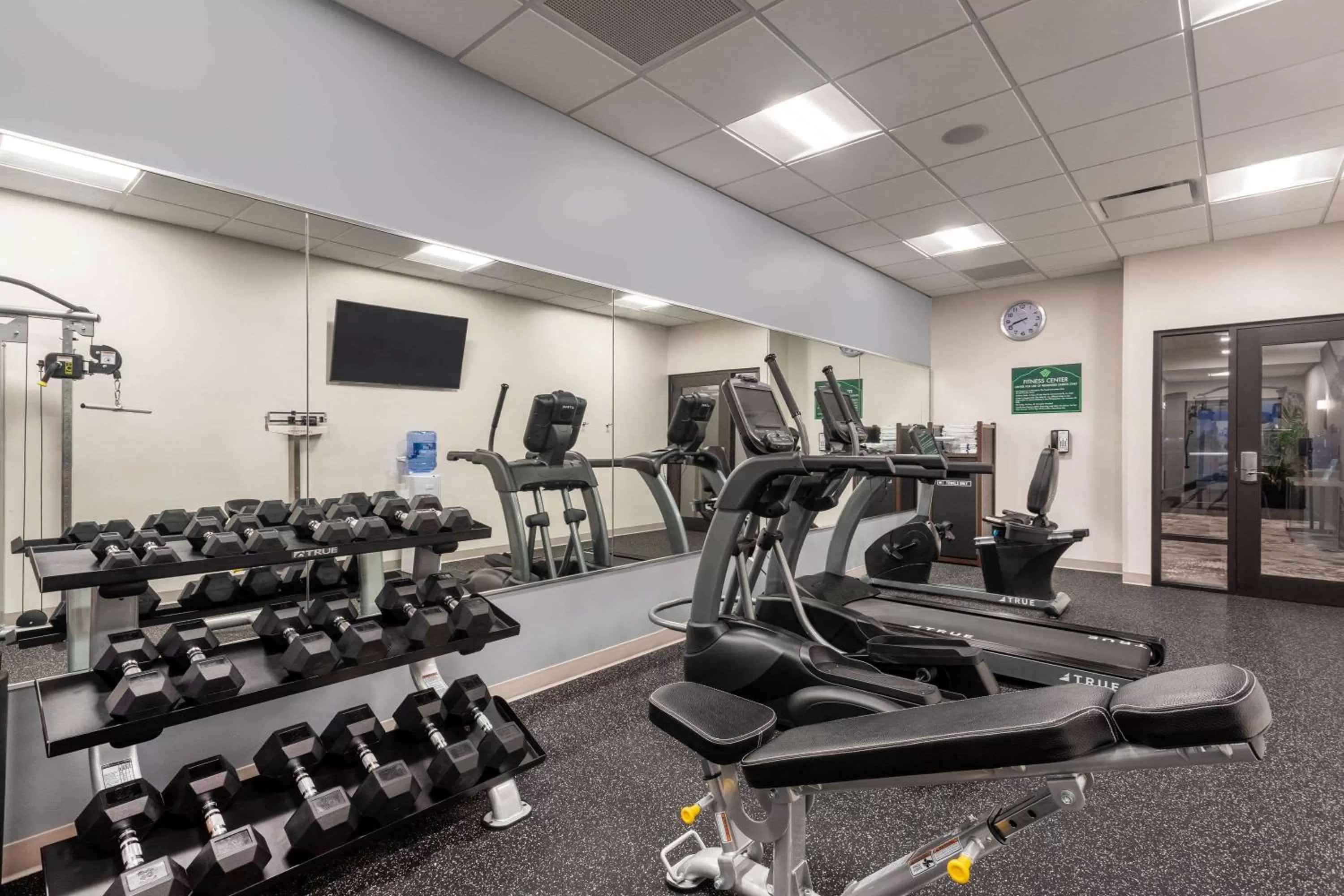 Fitness centre/facilities in Wingate by Wyndham Angola