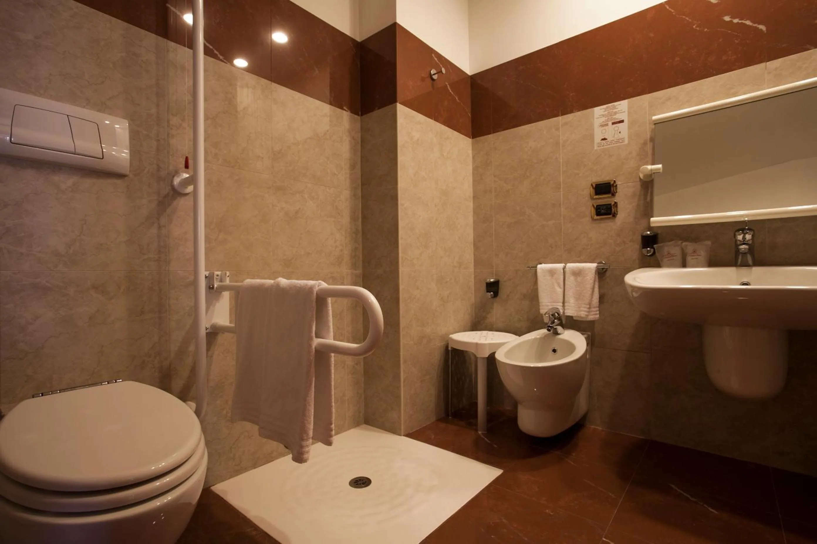 Bathroom in Grand Hotel la Chiusa di Chietri