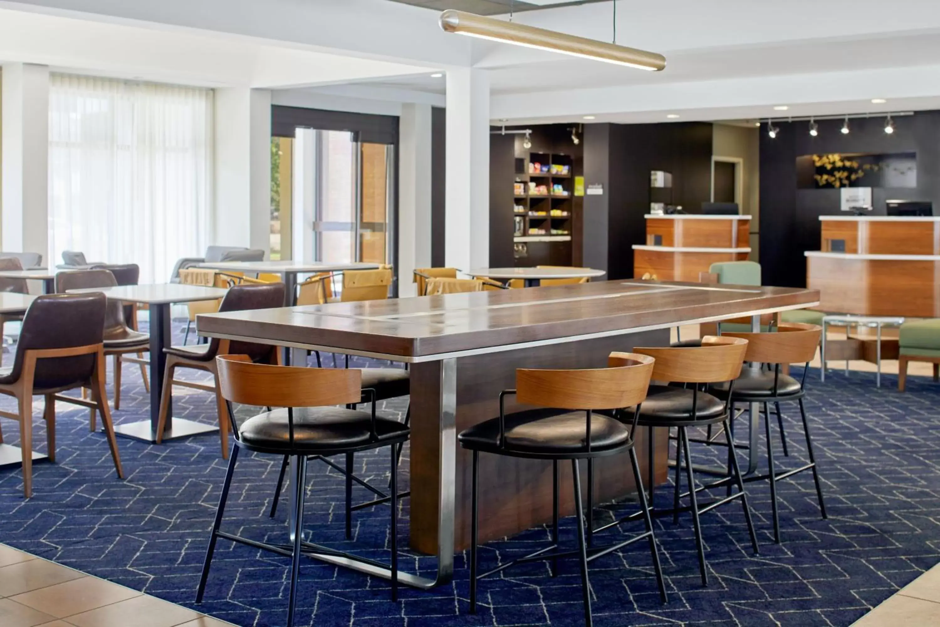 Restaurant/places to eat, Lounge/Bar in Courtyard by Marriott Memphis Airport