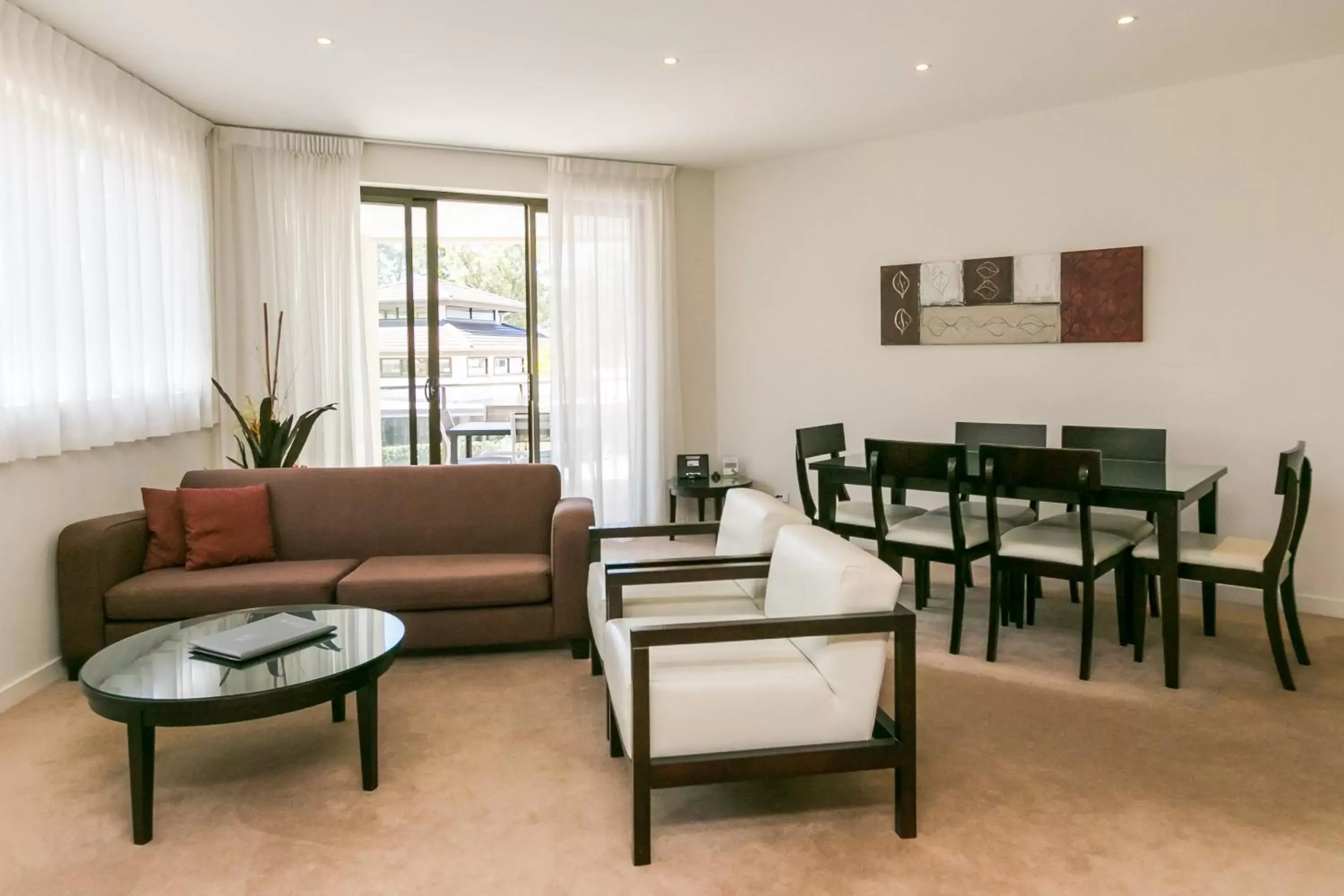 Living room, Seating Area in Grand Mercure Allegra Hervey Bay