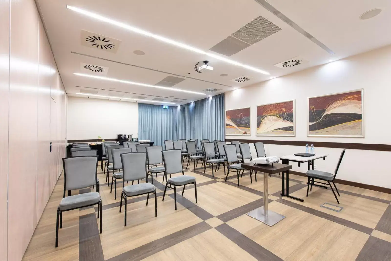 Meeting/conference room in Hotel Arkon Park Business & Sport