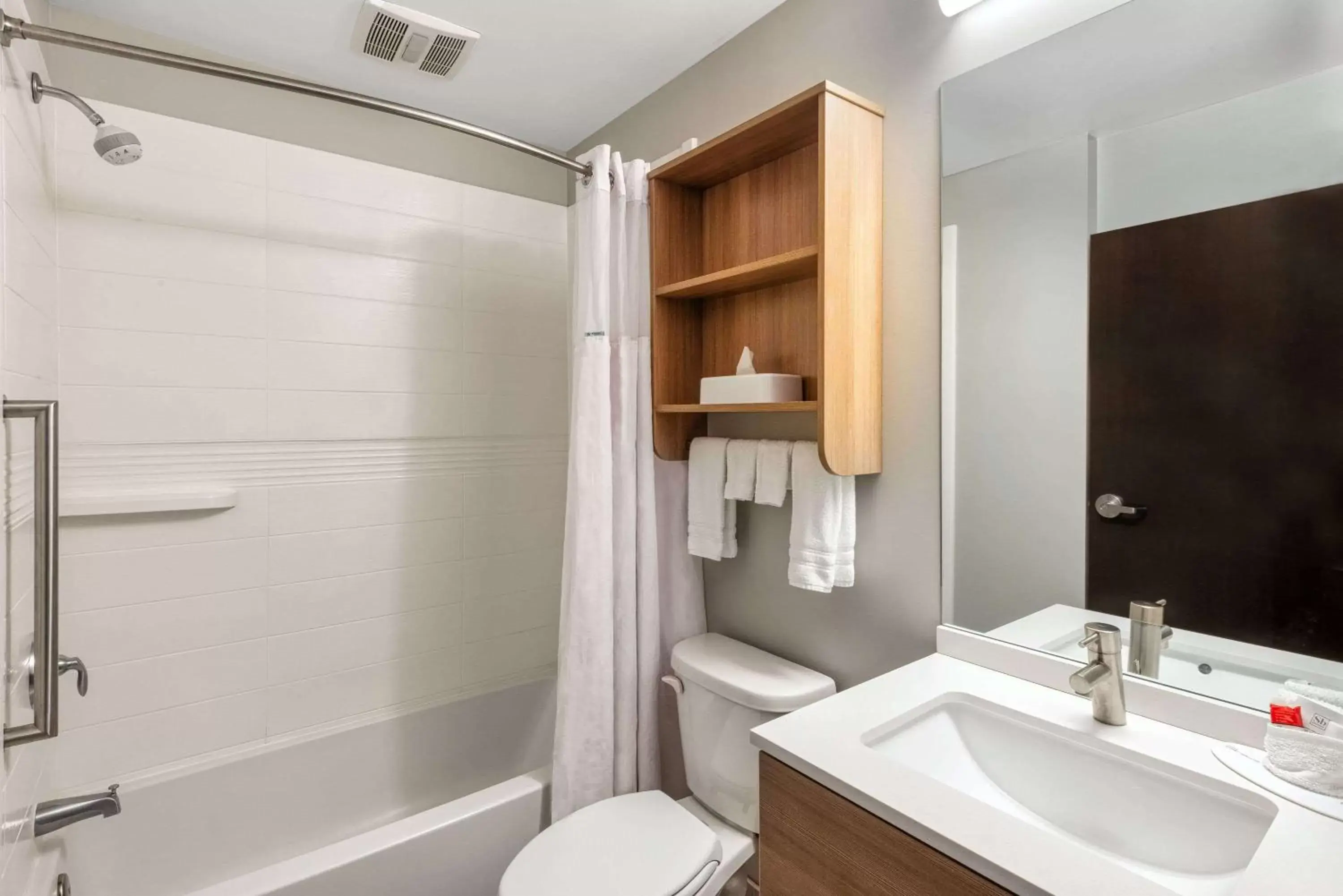 Bathroom in Microtel Inn & Suites by Wyndham Warsaw