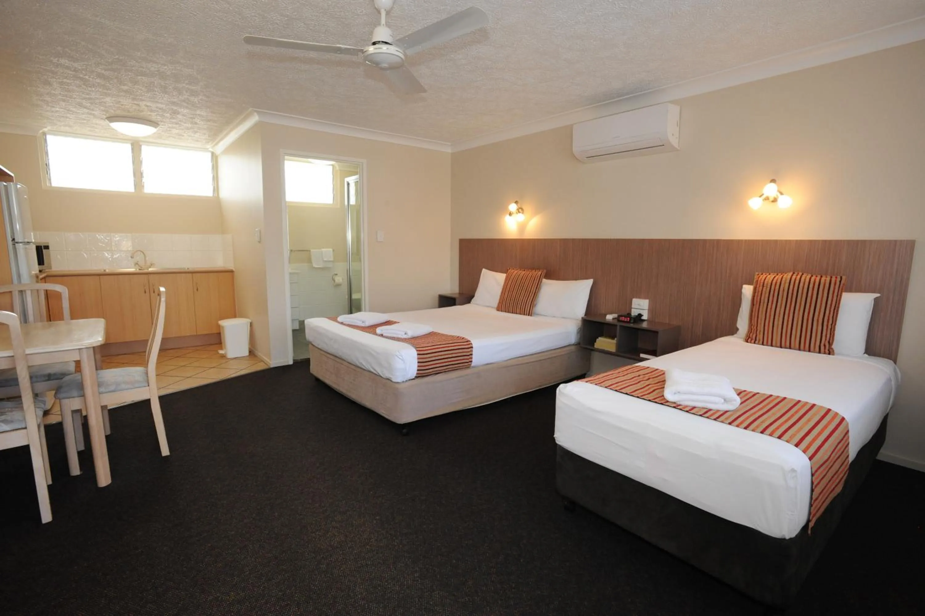 Standard Twin Room with Kitchenette - Not pet friendly in Shoredrive Motel