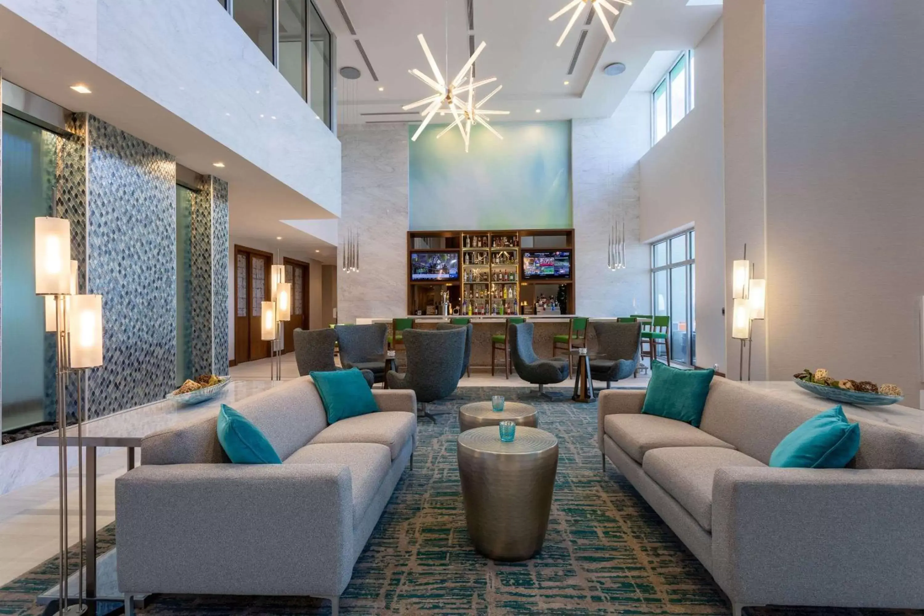 Lobby or reception, Lounge/Bar in Wyndham Garden Miami International Airport