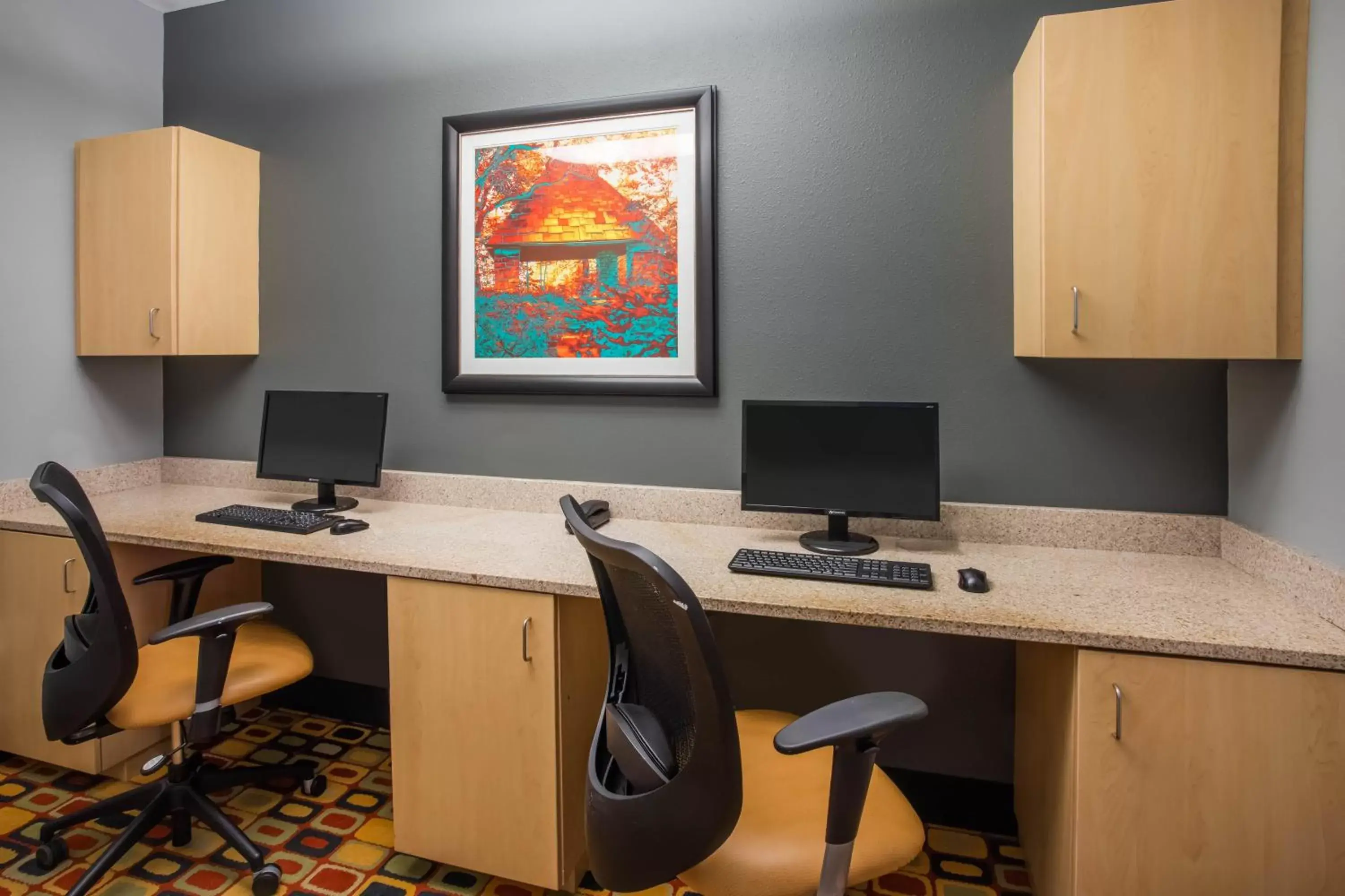 Business facilities in La Quinta by Wyndham Rochester Mayo Clinic Area South