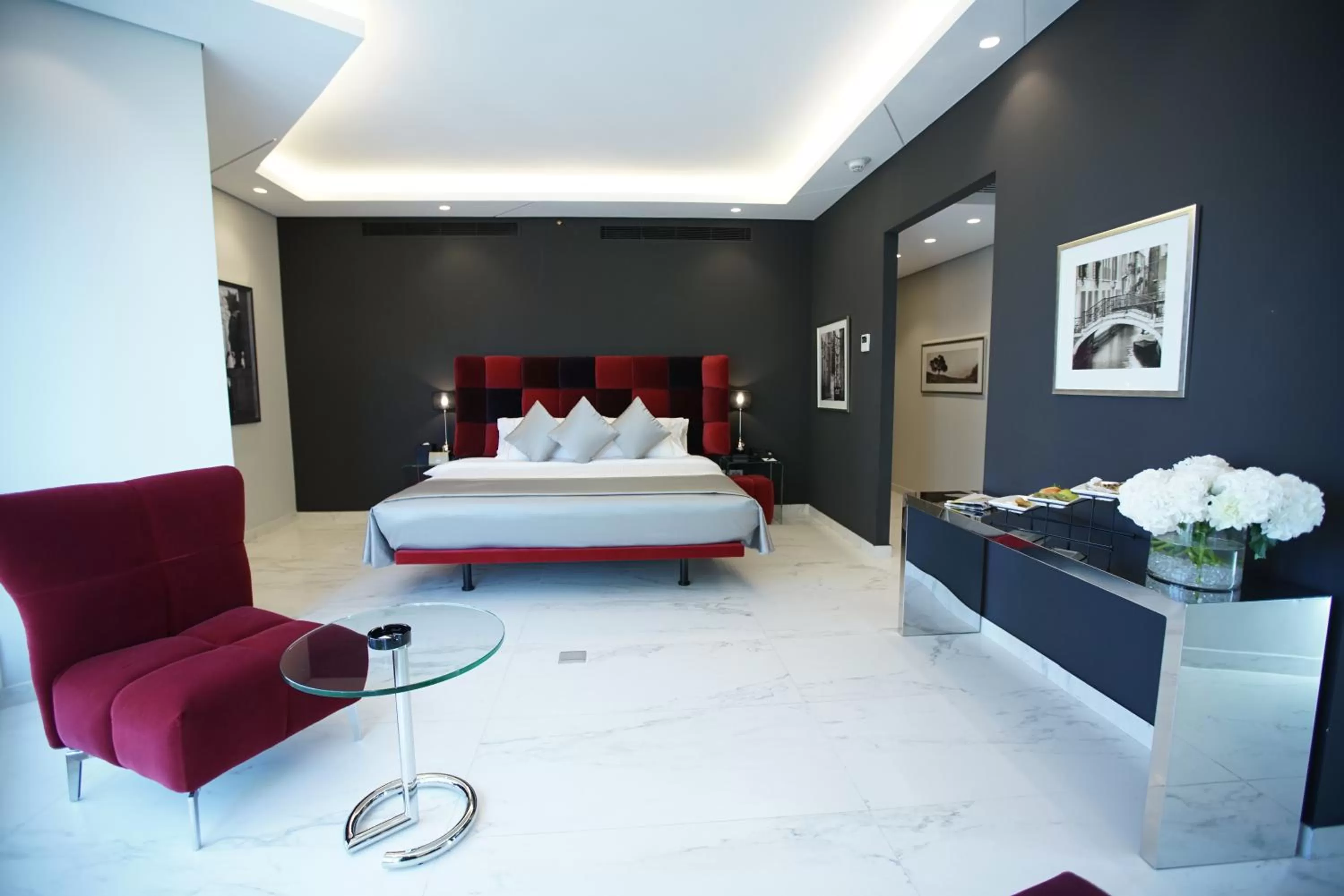 Decorative detail, Bed in Royal Tulip Achrafieh