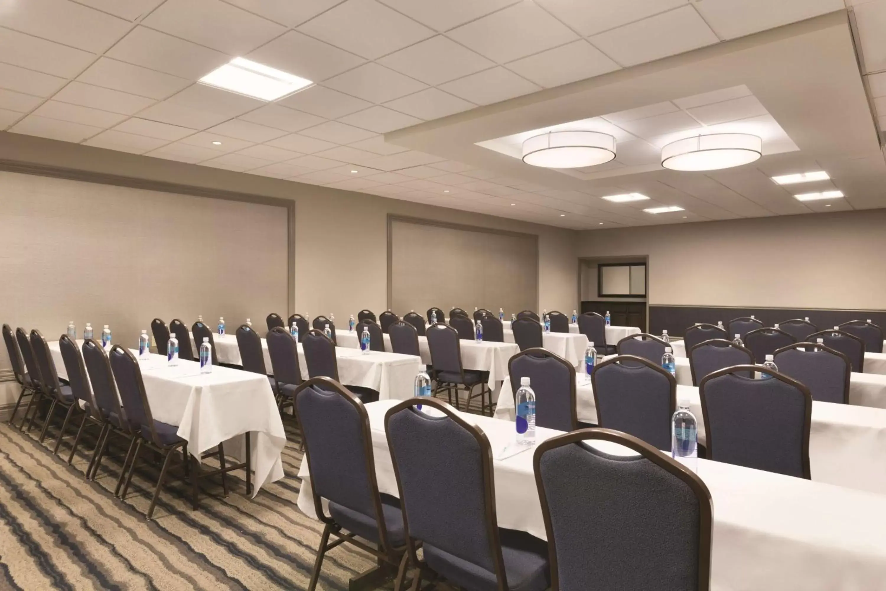 Meeting/conference room in Embassy Suites by Hilton Bloomington/Minneapolis