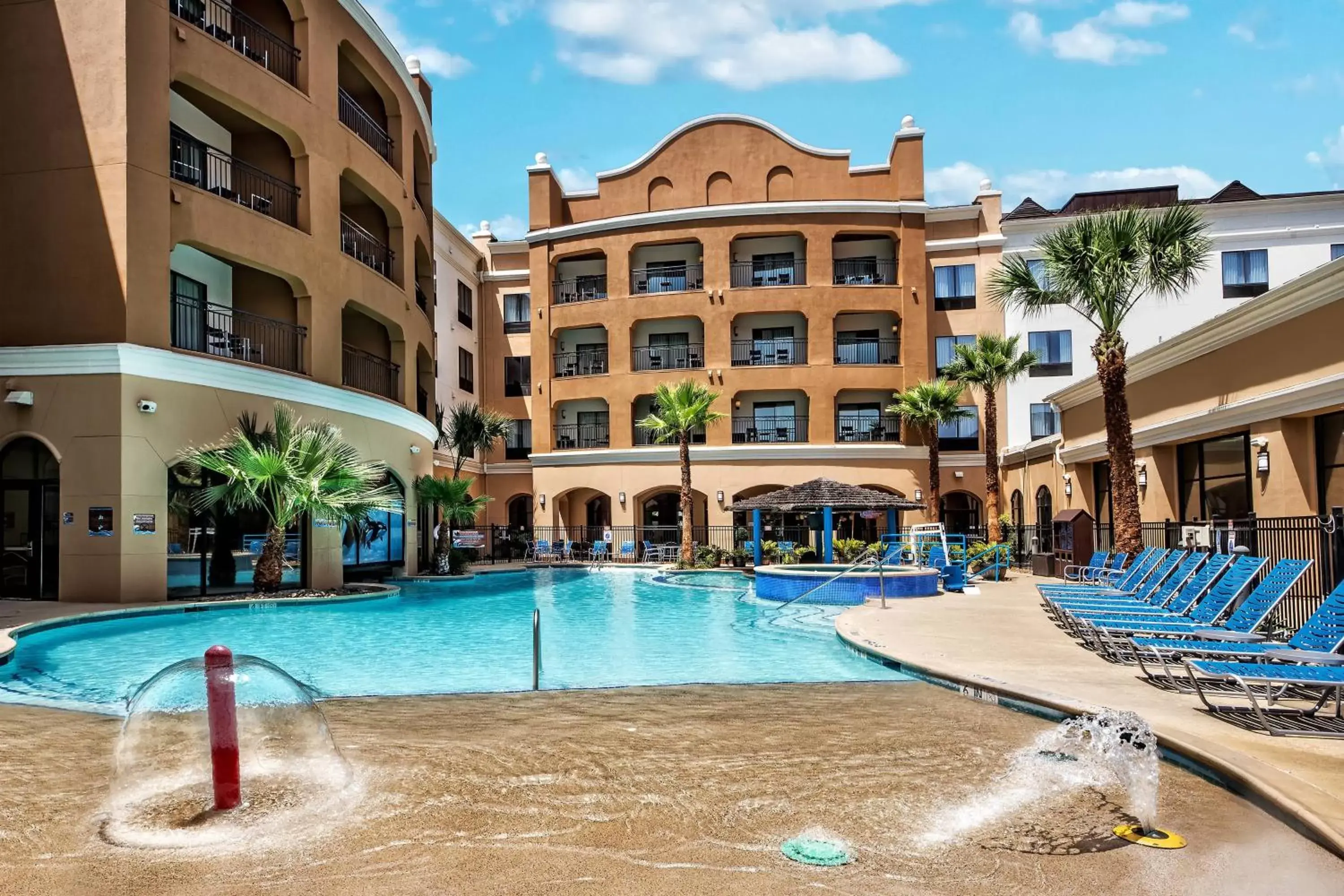 Swimming pool, Property Building in Courtyard by Marriott San Antonio SeaWorld®/Westover Hills