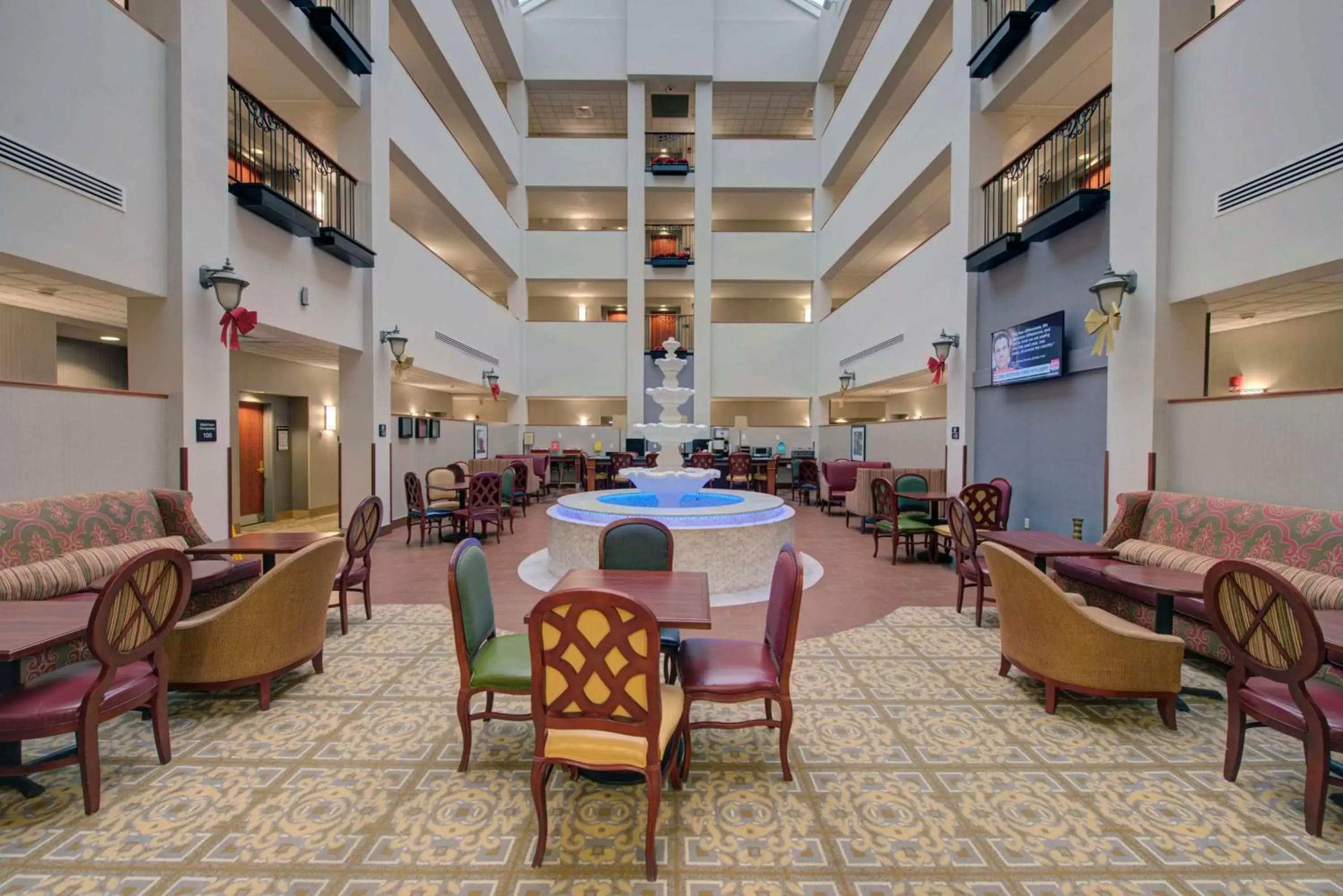 Lobby or reception, Restaurant/Places to Eat in Hampton Inn & Suites By Hilton - Rockville Centre