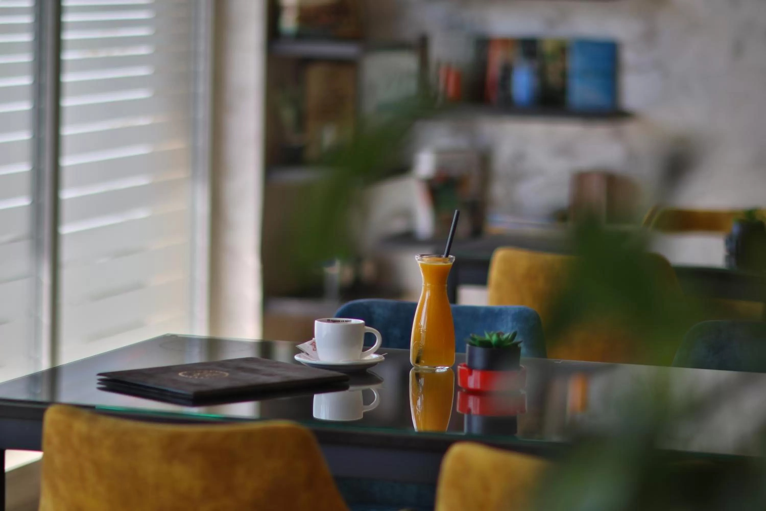 Restaurant/places to eat in Royal Residence