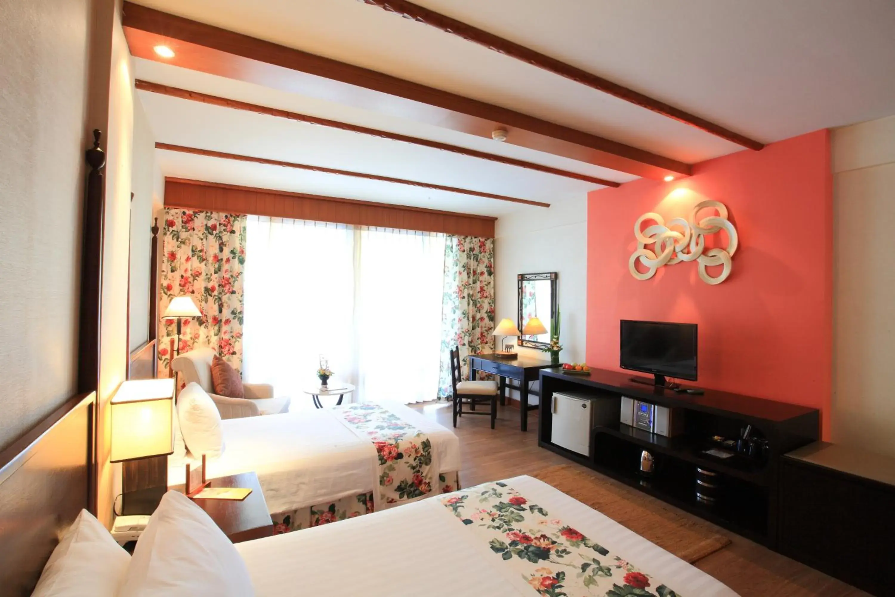 Bedroom, TV/Entertainment Center in Belle Villa Resort, Chiang Mai