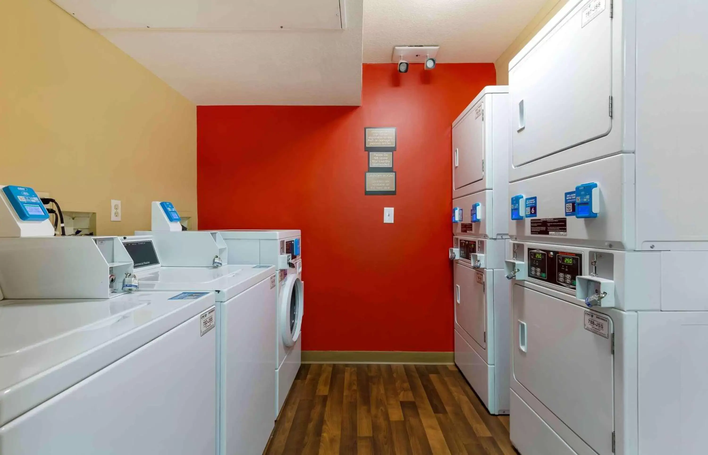 Property building, Kitchen/Kitchenette in Extended Stay America Suites - Washington, DC - Fairfax