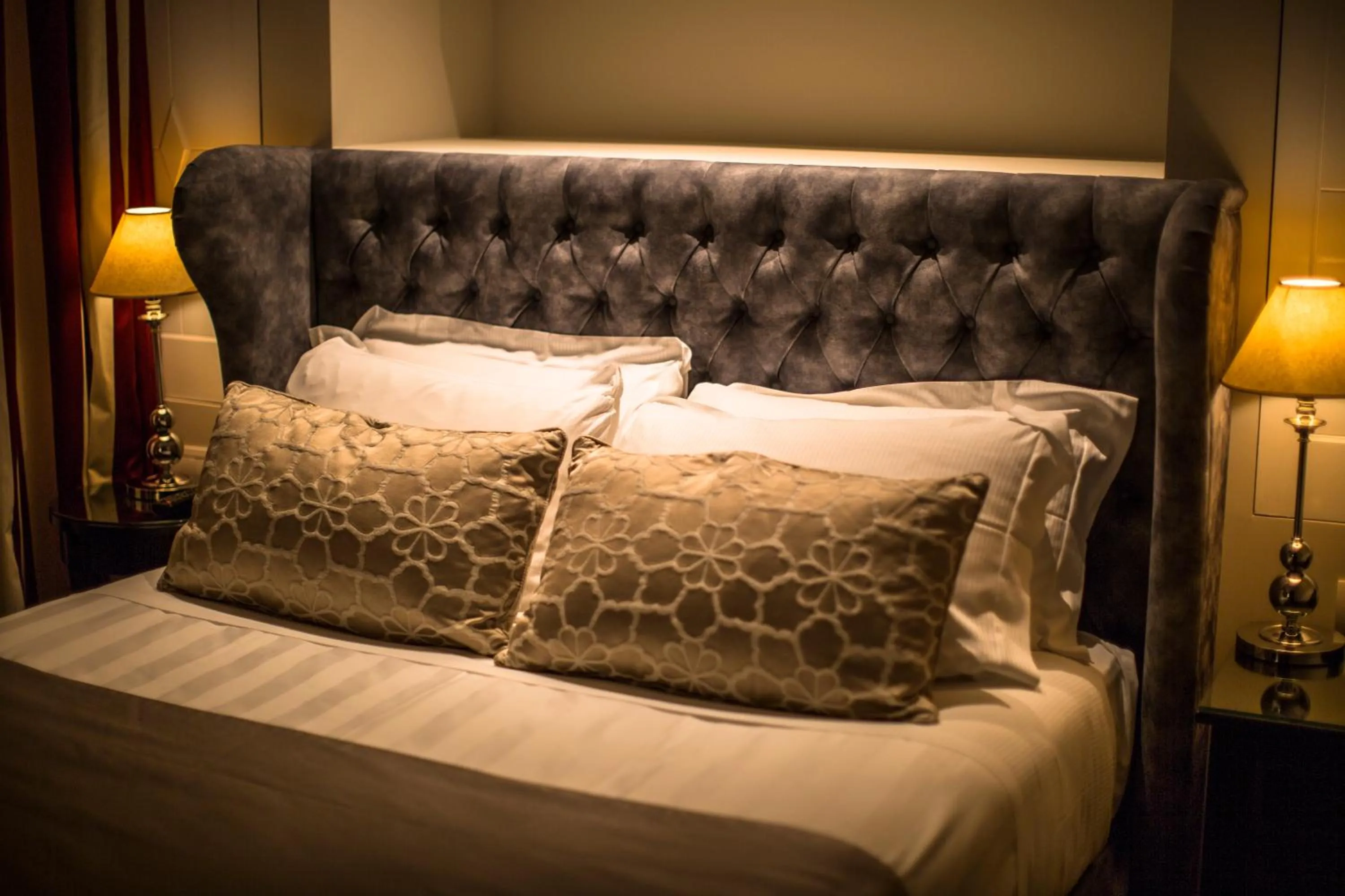 Decorative detail, Bed in Hotel Monte Cenci