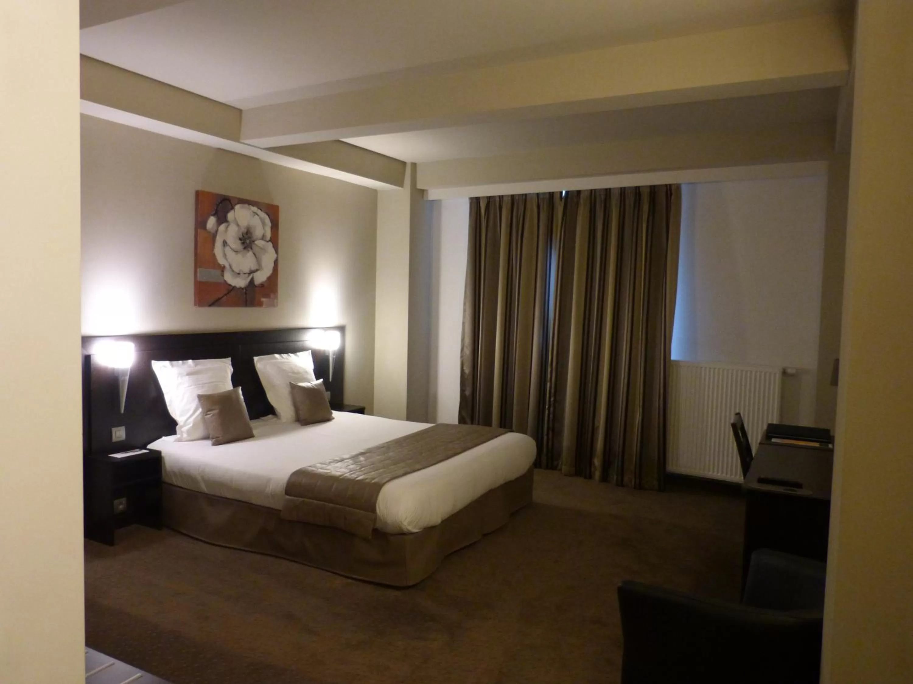 Bed in Hotel Saint Daniel