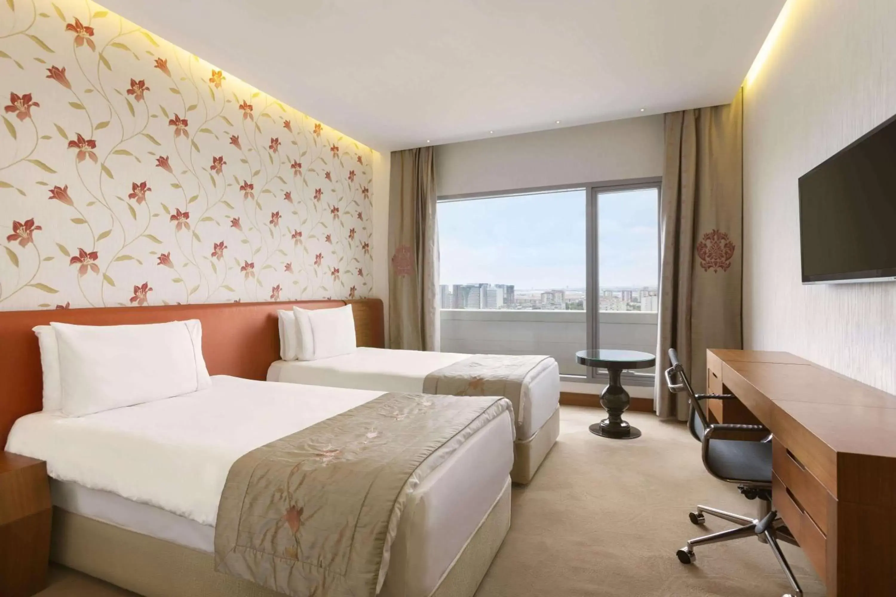 Photo of the whole room, Bed in Ramada Plaza by Wyndham Istanbul Atakoy