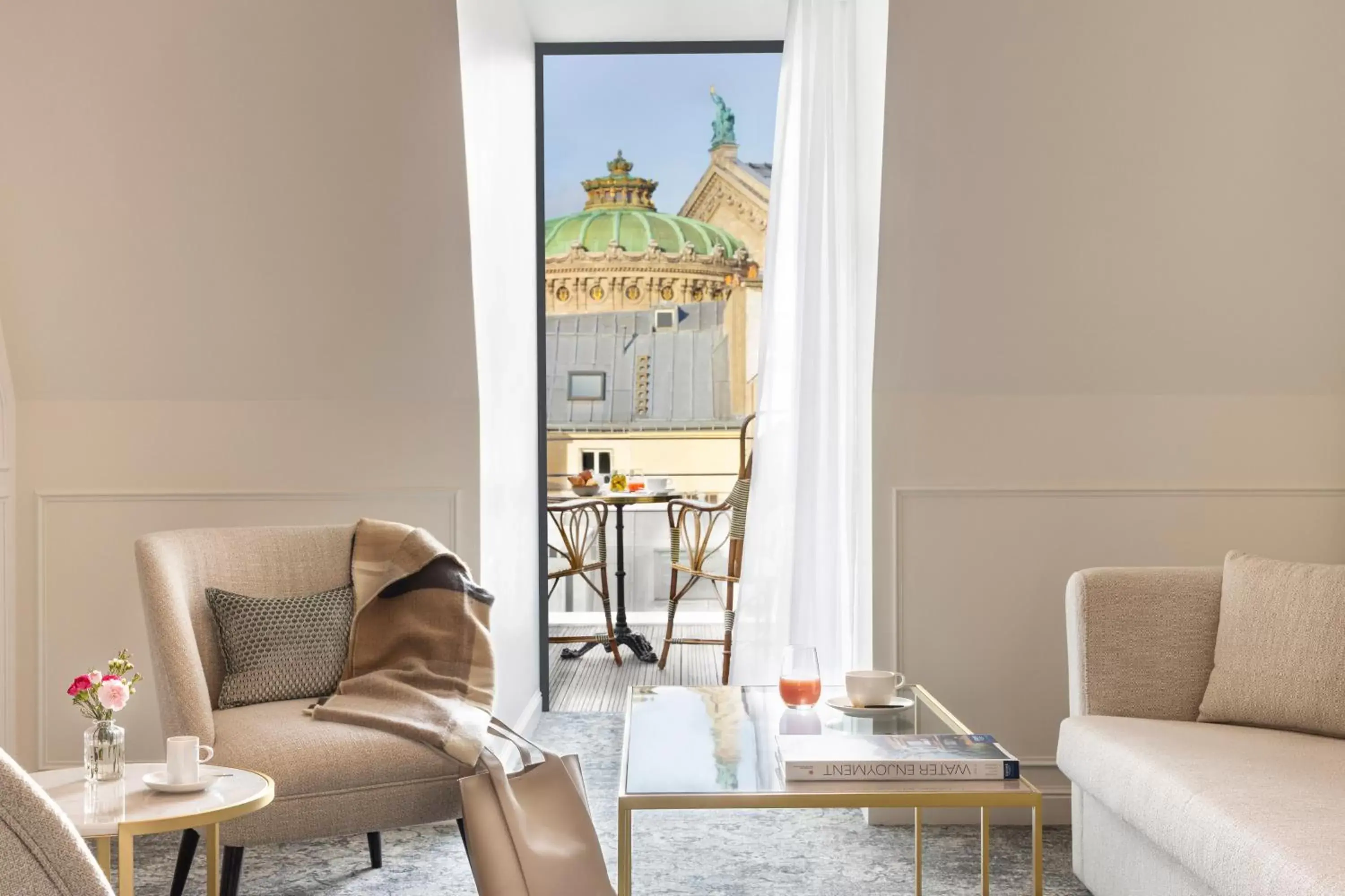 Balcony/Terrace, Seating Area in Maison Albar Hotels - Le Vendome