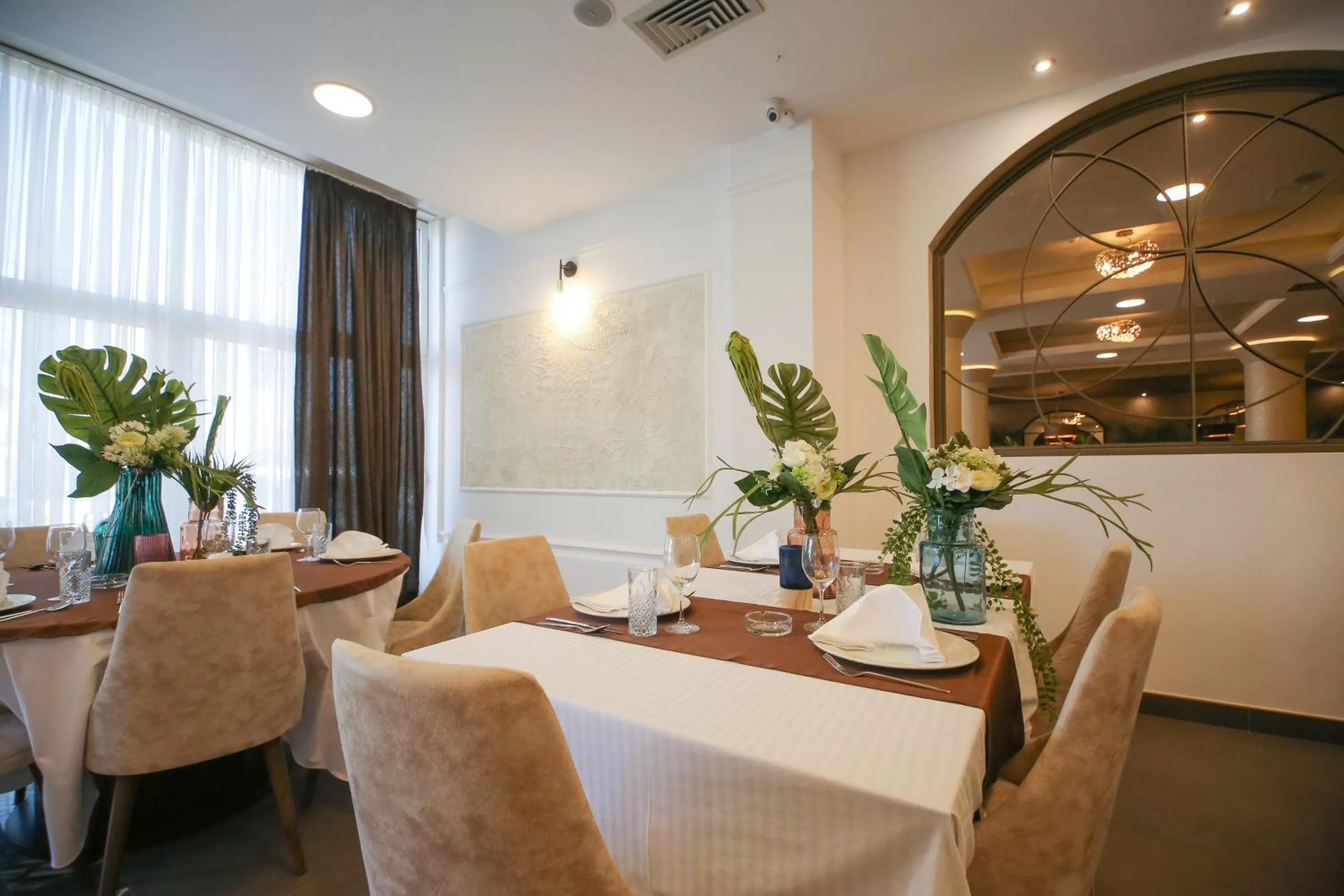 Restaurant/places to eat in Bajadera Lux