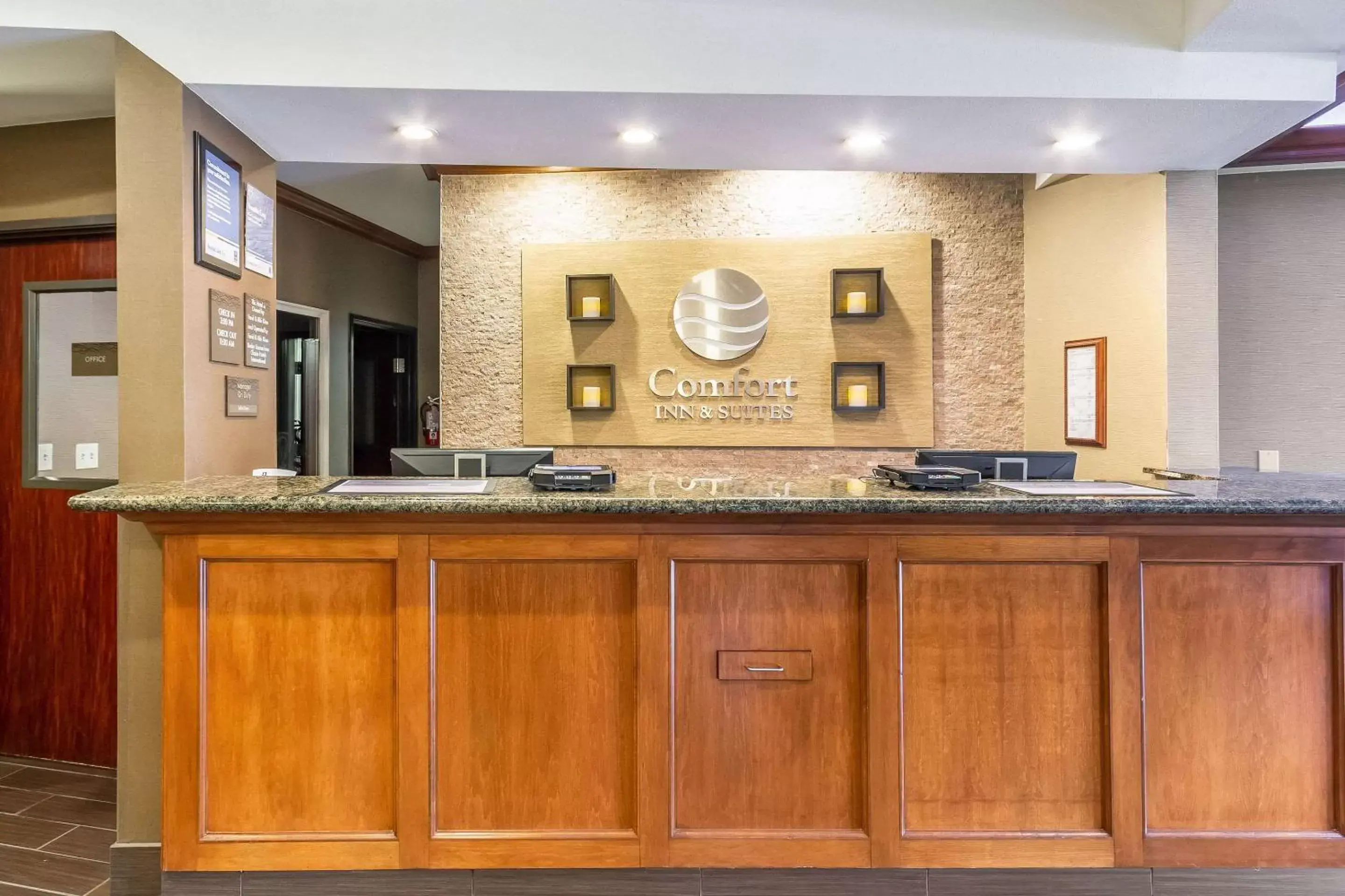 Lobby or reception, Lobby/Reception in Comfort Inn & Suites Gillette near Campbell Medical Center