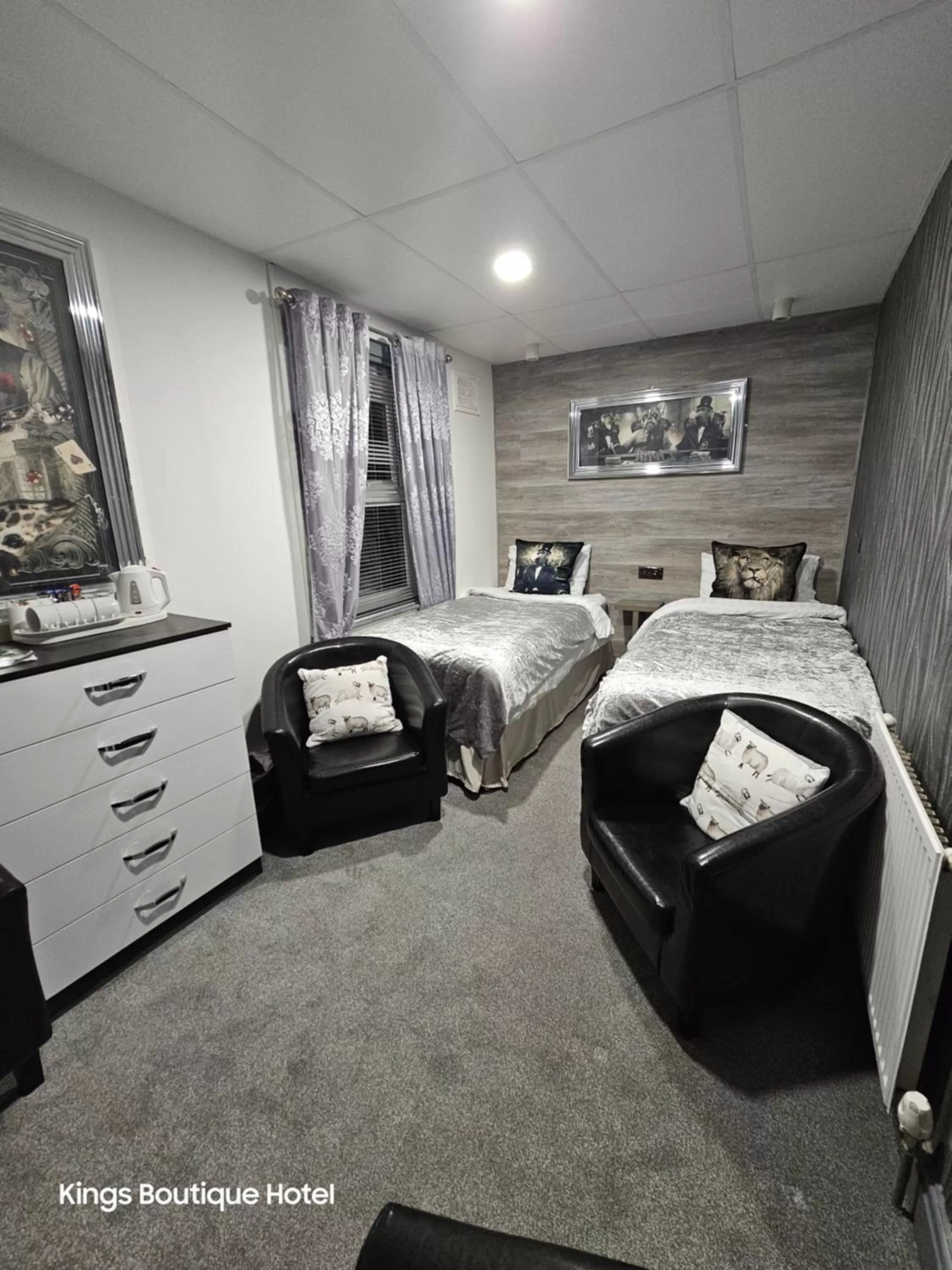 Deluxe Double or Twin Room in Kings Boutique Hotel