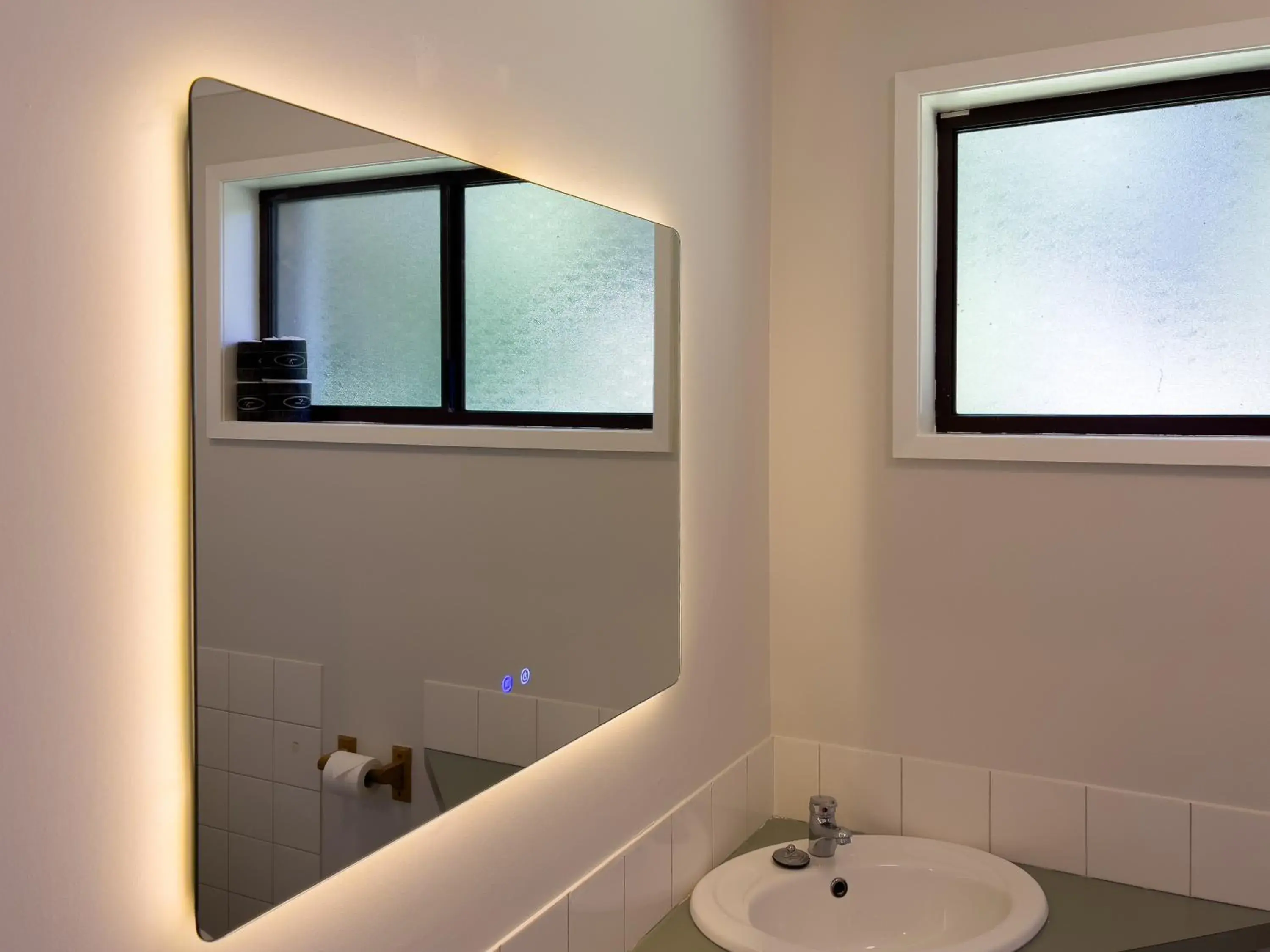 Bathroom in A1 Motels and Apartments Port Fairy