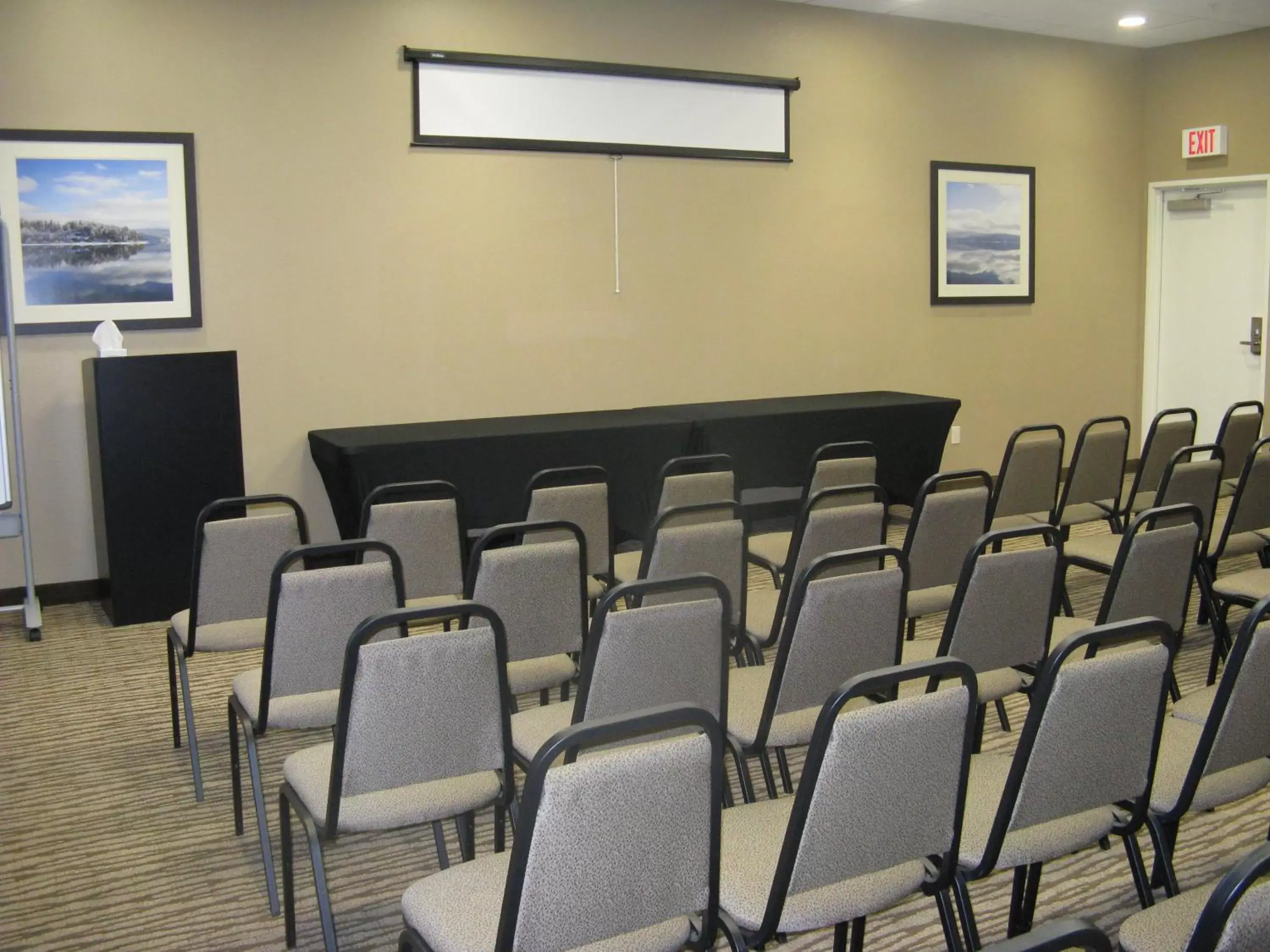 Meeting/conference room in MainStay Suites I-90 City Center