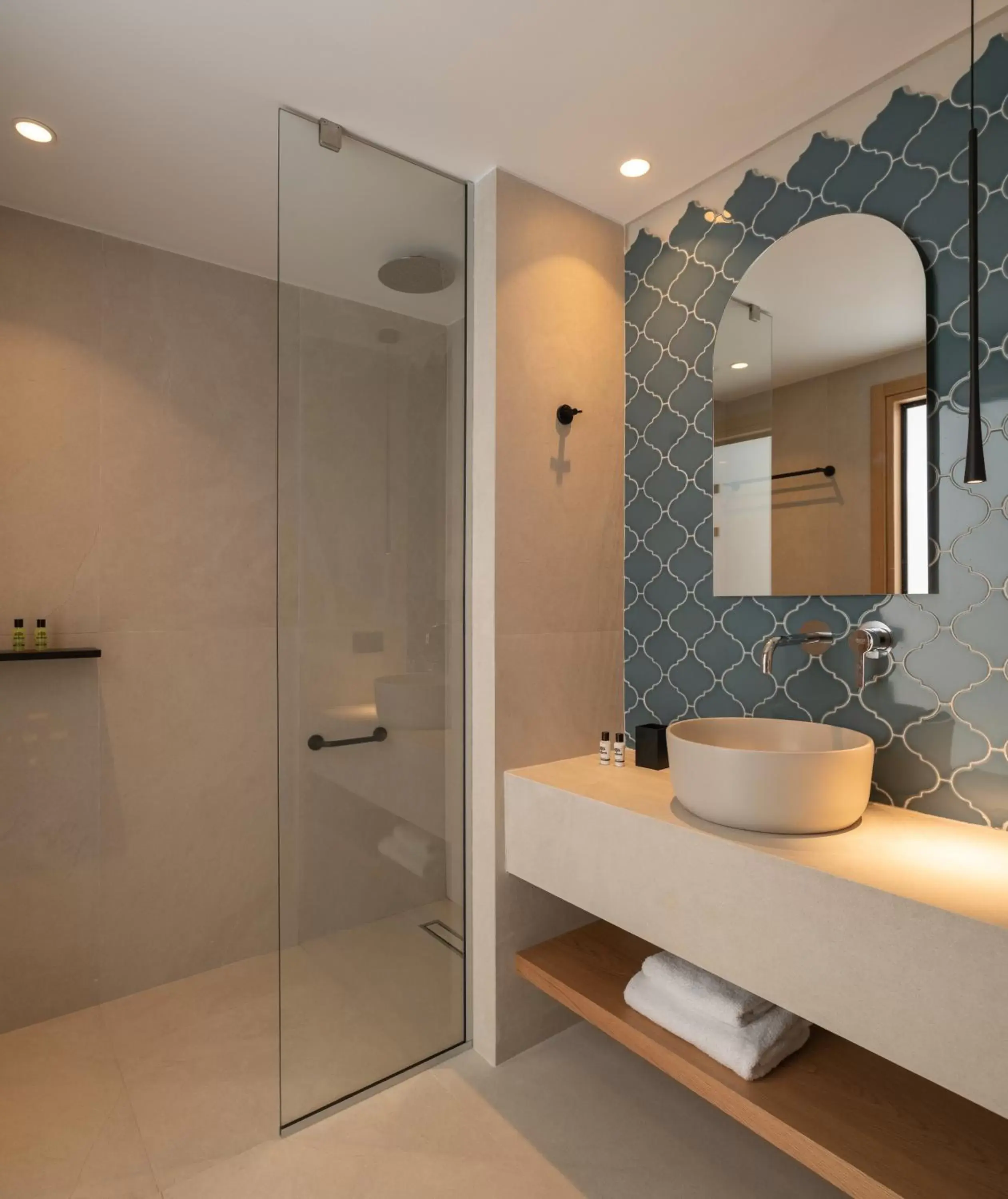 Bathroom in Hotel Ideon Bathroom in Hotel Ideon