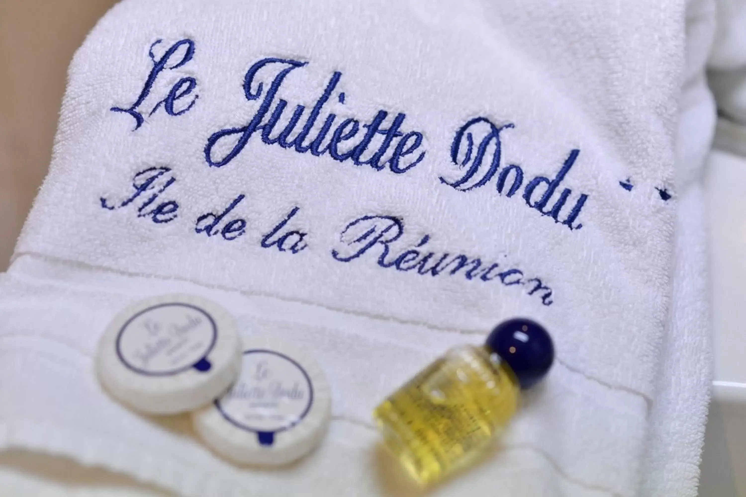 Decorative detail in Le Juliette Dodu