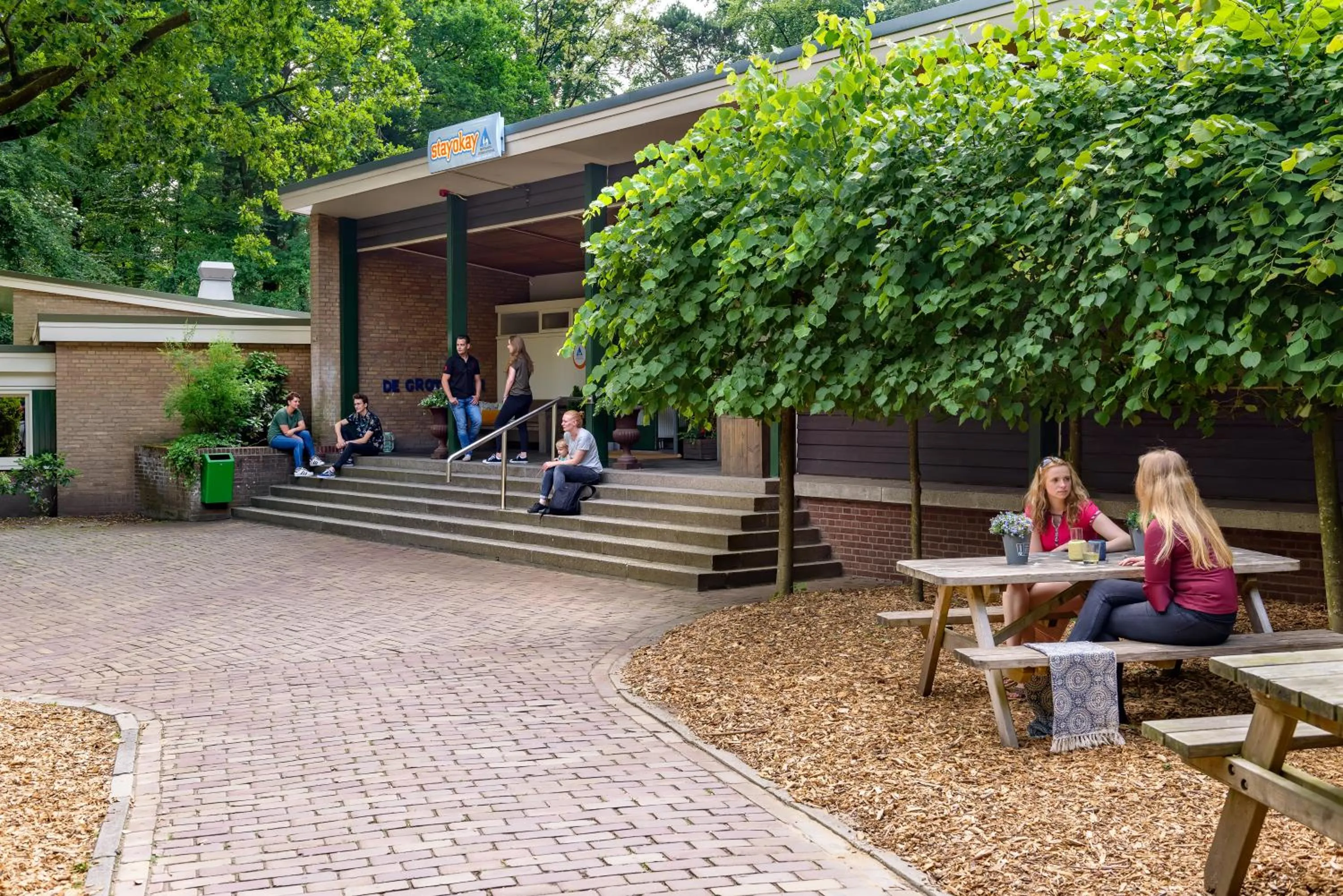 Facade/entrance in Stayokay Hostel Apeldoorn
