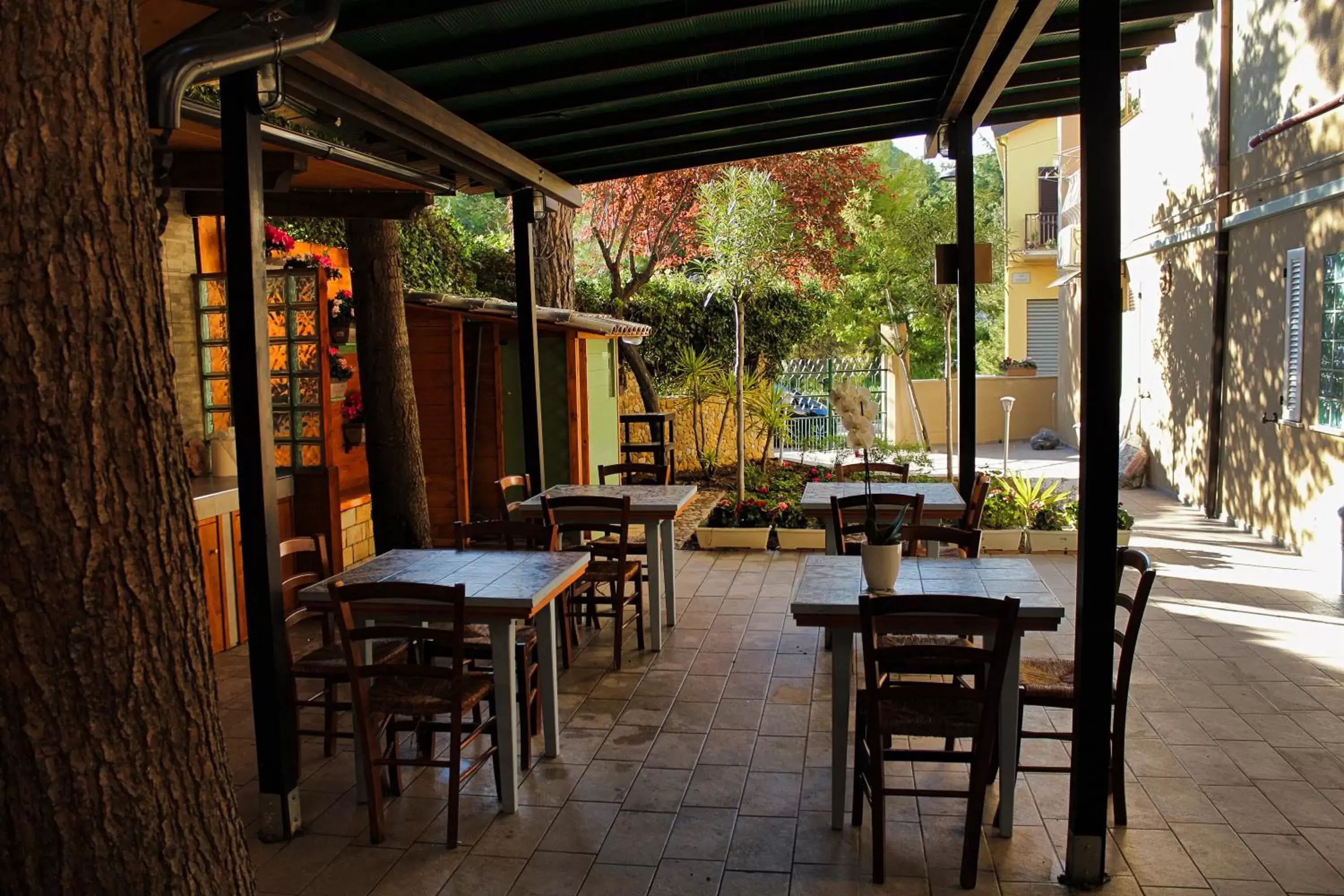 Restaurant/Places to Eat in La casa di nonno Giulio