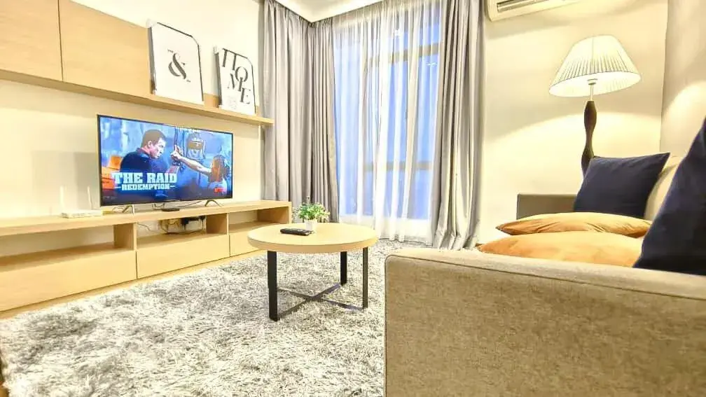 Seating Area in 1 Tebrau Suites by Subhome