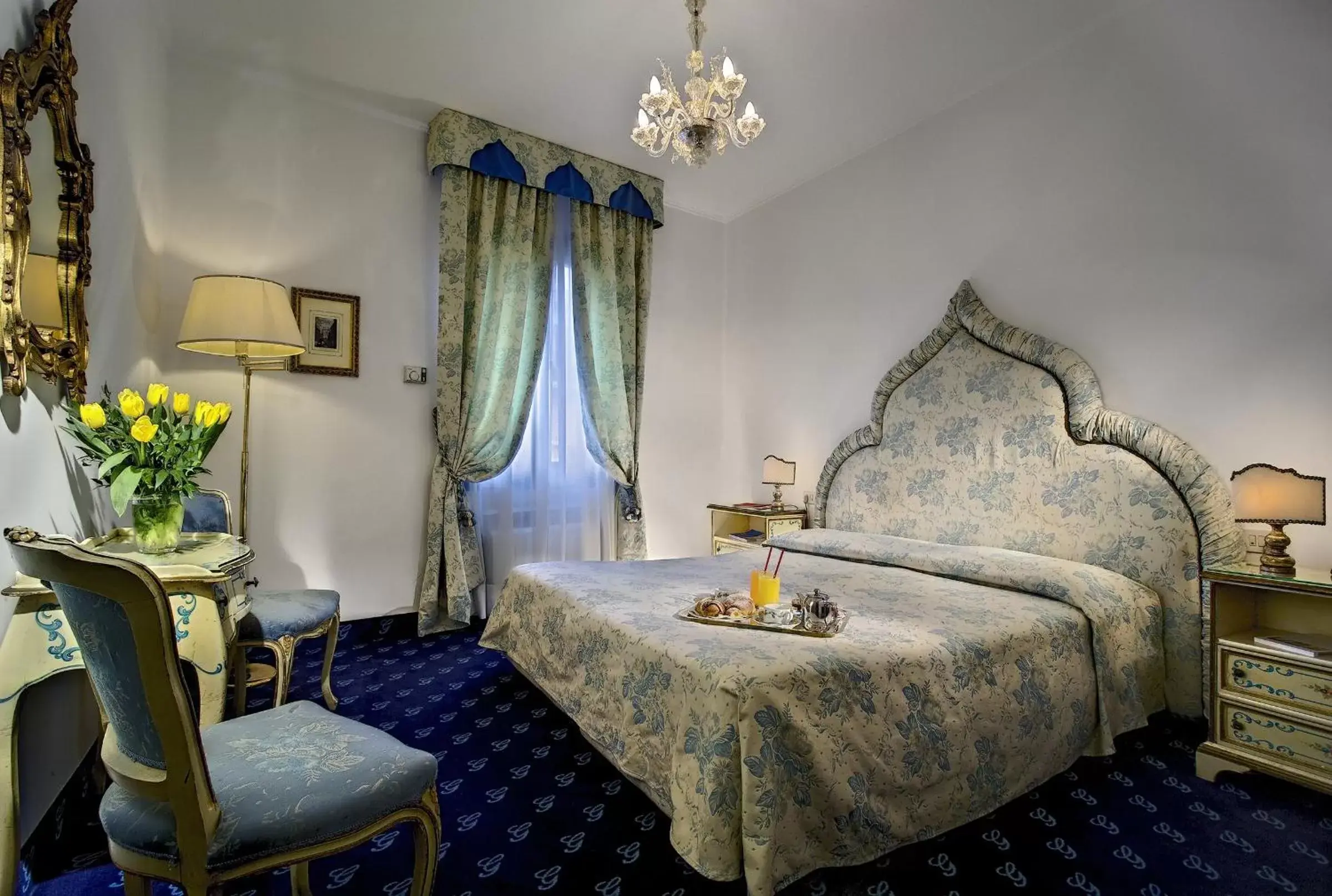 Day, Bed in Hotel Giorgione