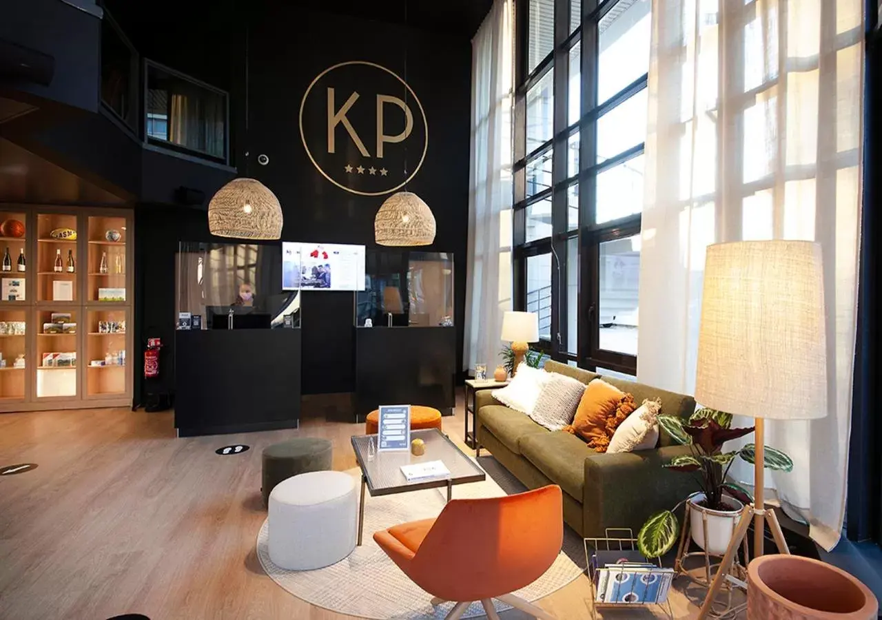 Property building, Lobby/Reception in Kyriad Prestige Hotel Clermont-Ferrand