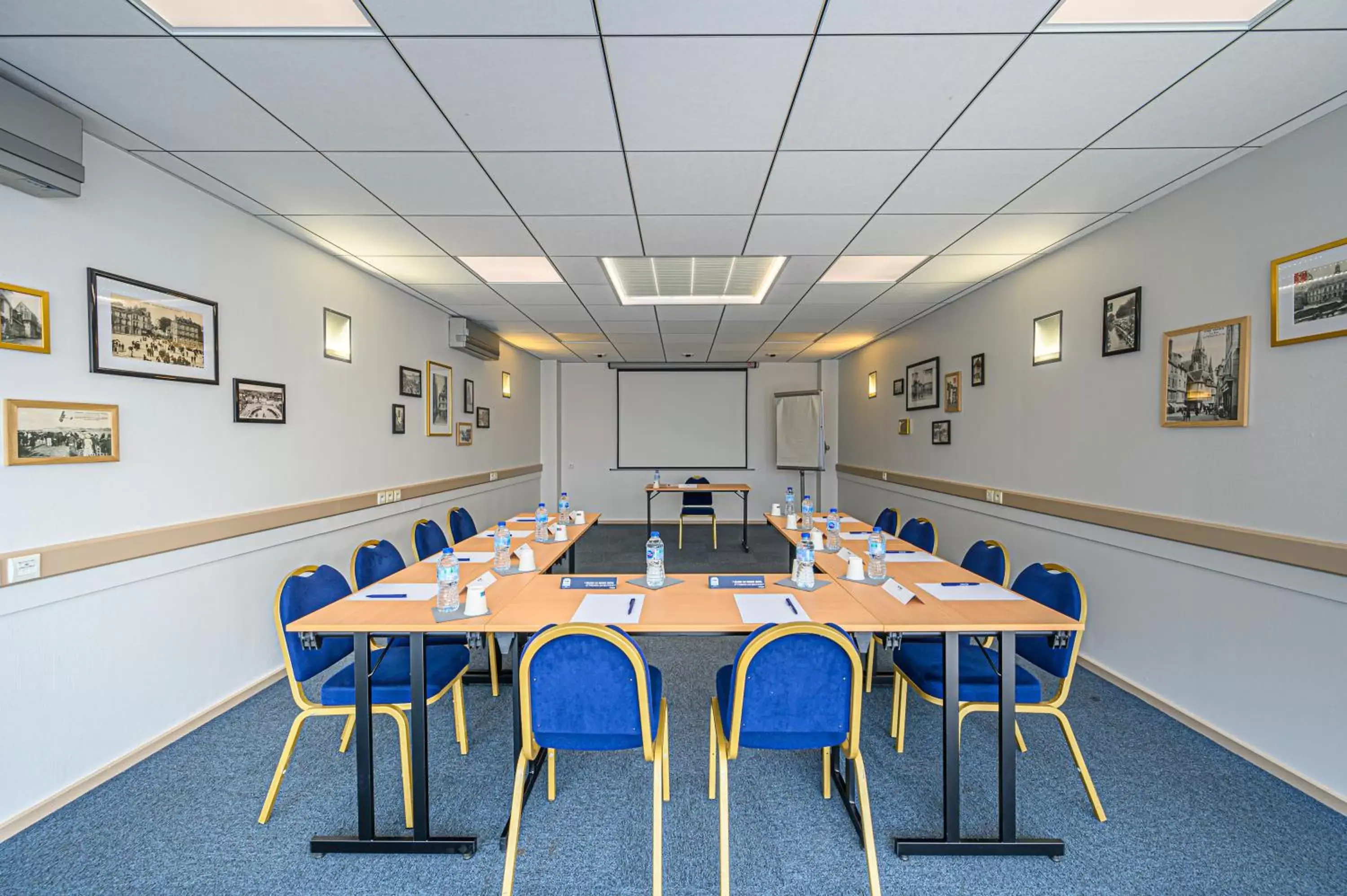 Business facilities in Kyriad Vannes Centre Ville